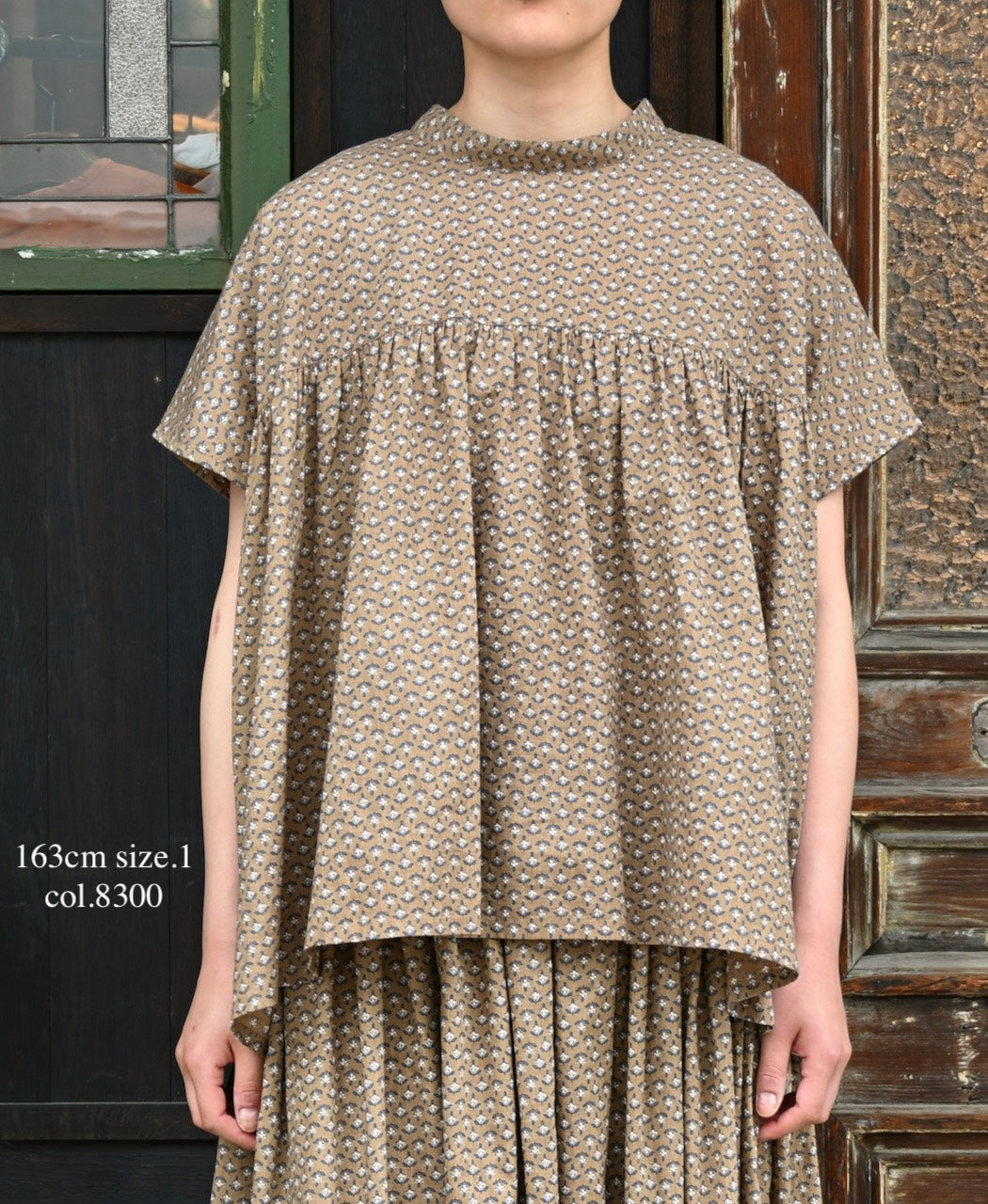 NSL26032 COTTON SLUB SMALL FLOWR PRINT BACK OPENING STAND COLLAR SHIRT
