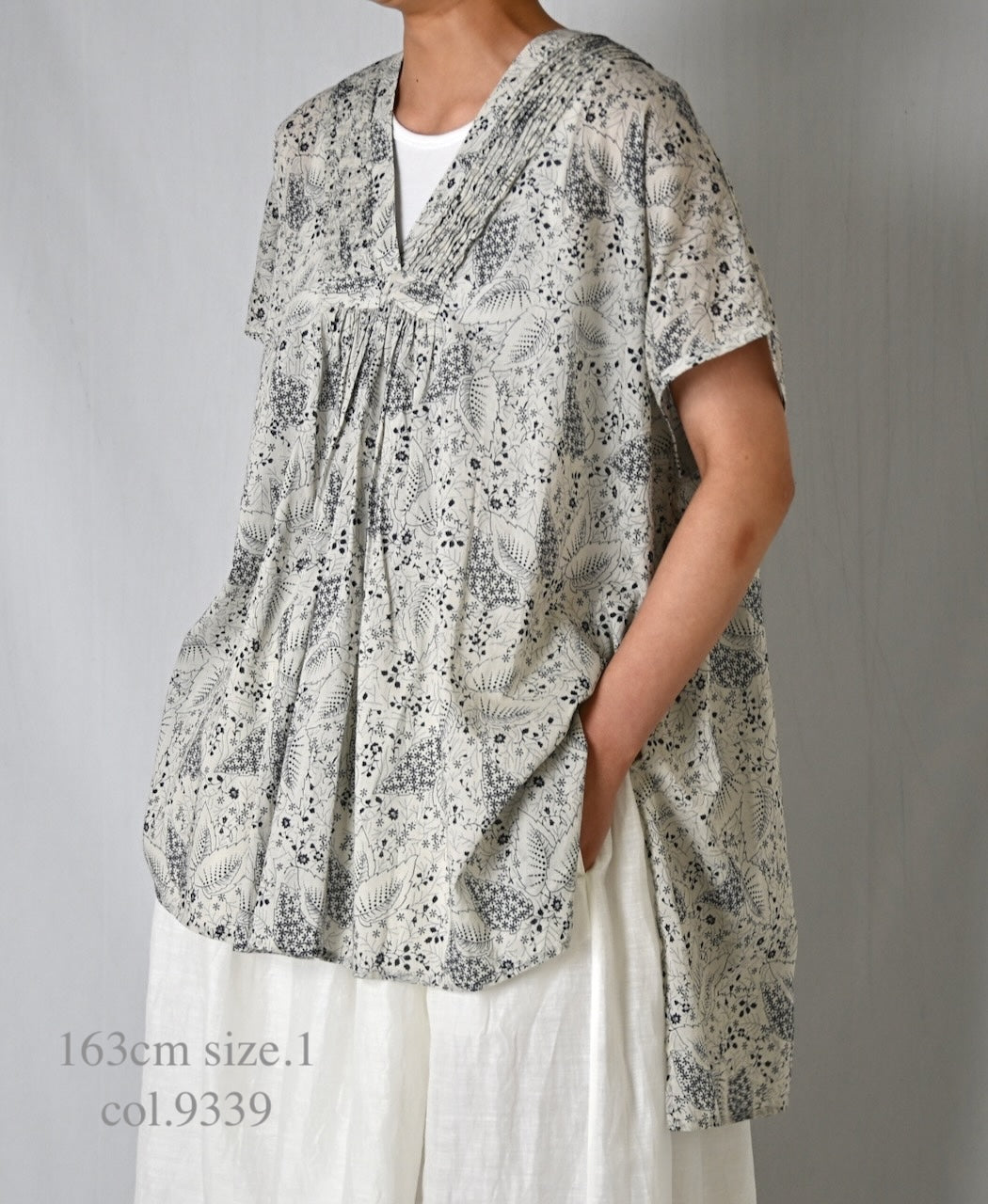 NSL26064 80s VOILE LEAF & FLOWER PRINT V-NECK FRENCH/SL TUNIC