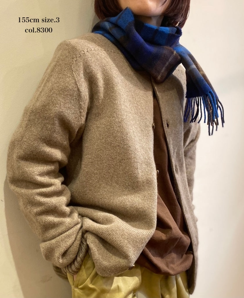 JNAMP2651 SUPER FINE LAMBSWOOL CREW NECK SADDLE SHOULDER CARDIGAN