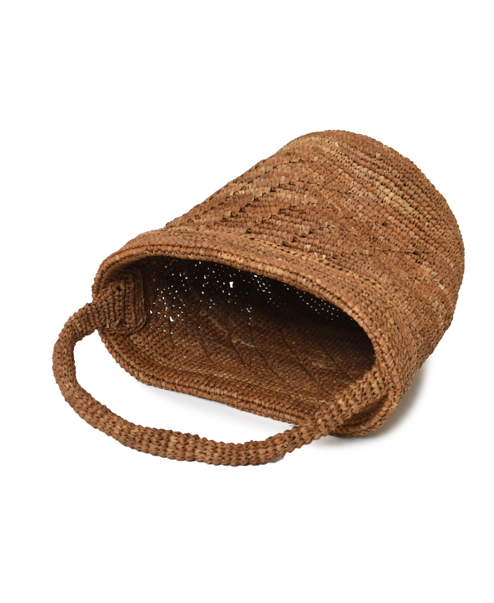 ANMDS2501 RAFFIA ONE HANDLE BARREL BAG