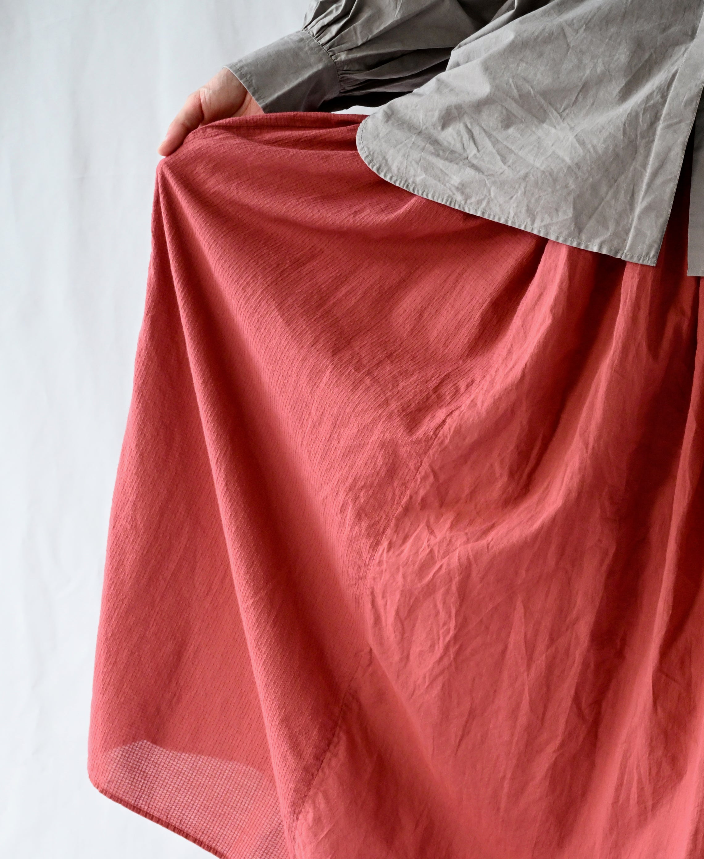 NMDS26605D ORGANIC MICRO CHK&VOILE PLAIN PATCHWORK OVERDYE RAJASTHAN GATHERED SKIRT