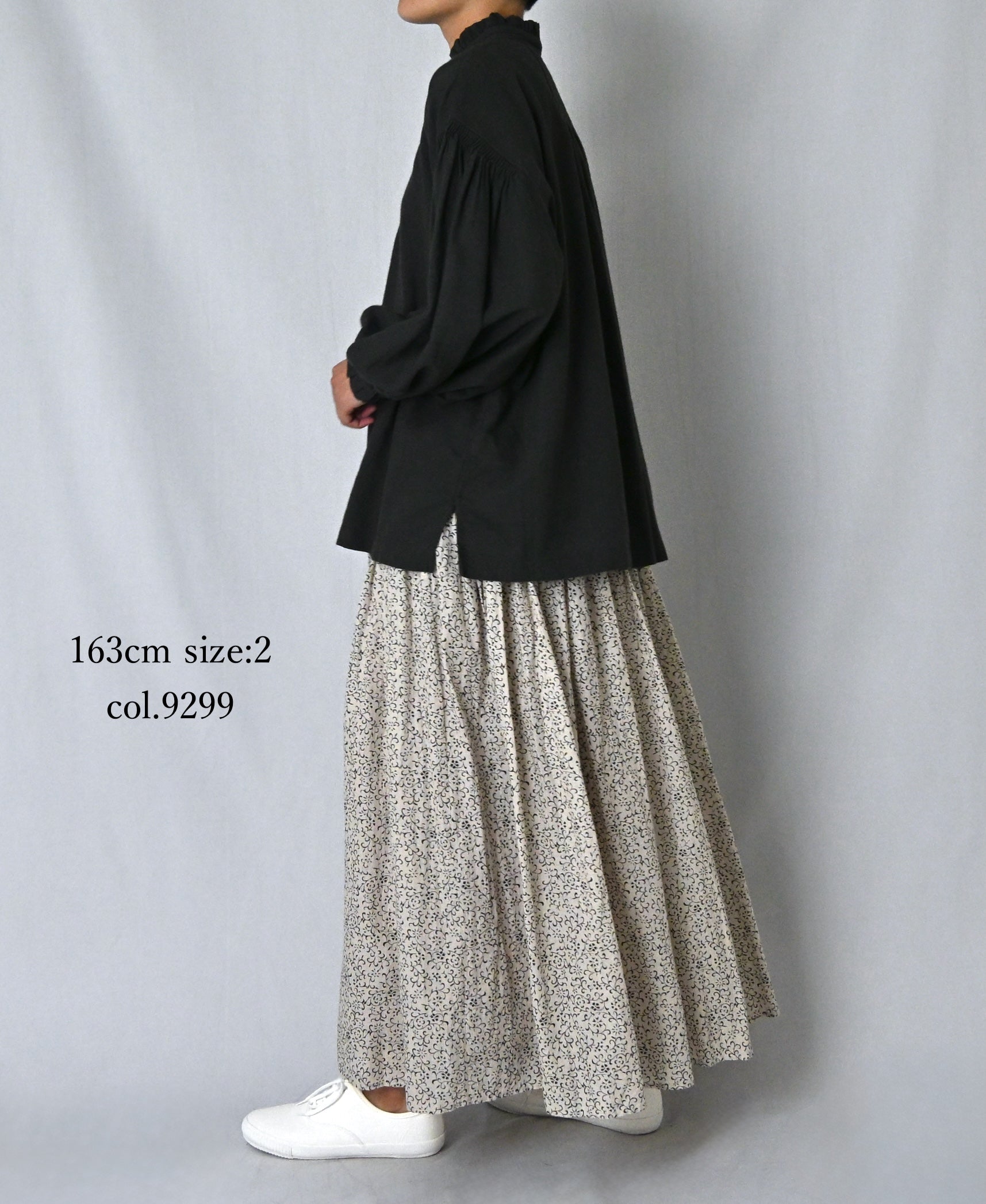 INMDS26123 POWER LOOM COTTON VOILE ARABESQUE HAND SCREEN PRINT FLARED SKIRT WITH PINTUCK