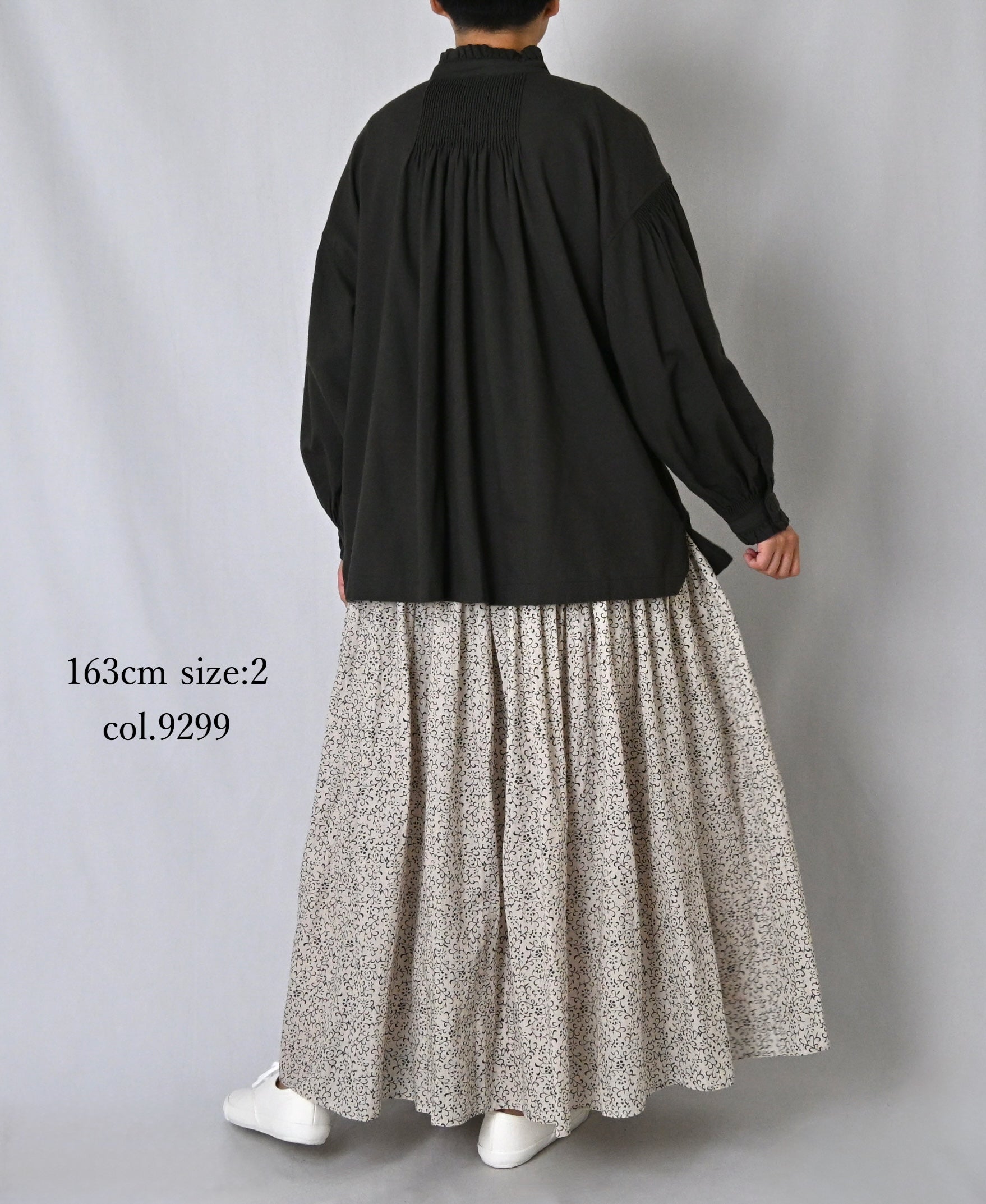 INMDS26123 POWER LOOM COTTON VOILE ARABESQUE HAND SCREEN PRINT FLARED SKIRT WITH PINTUCK
