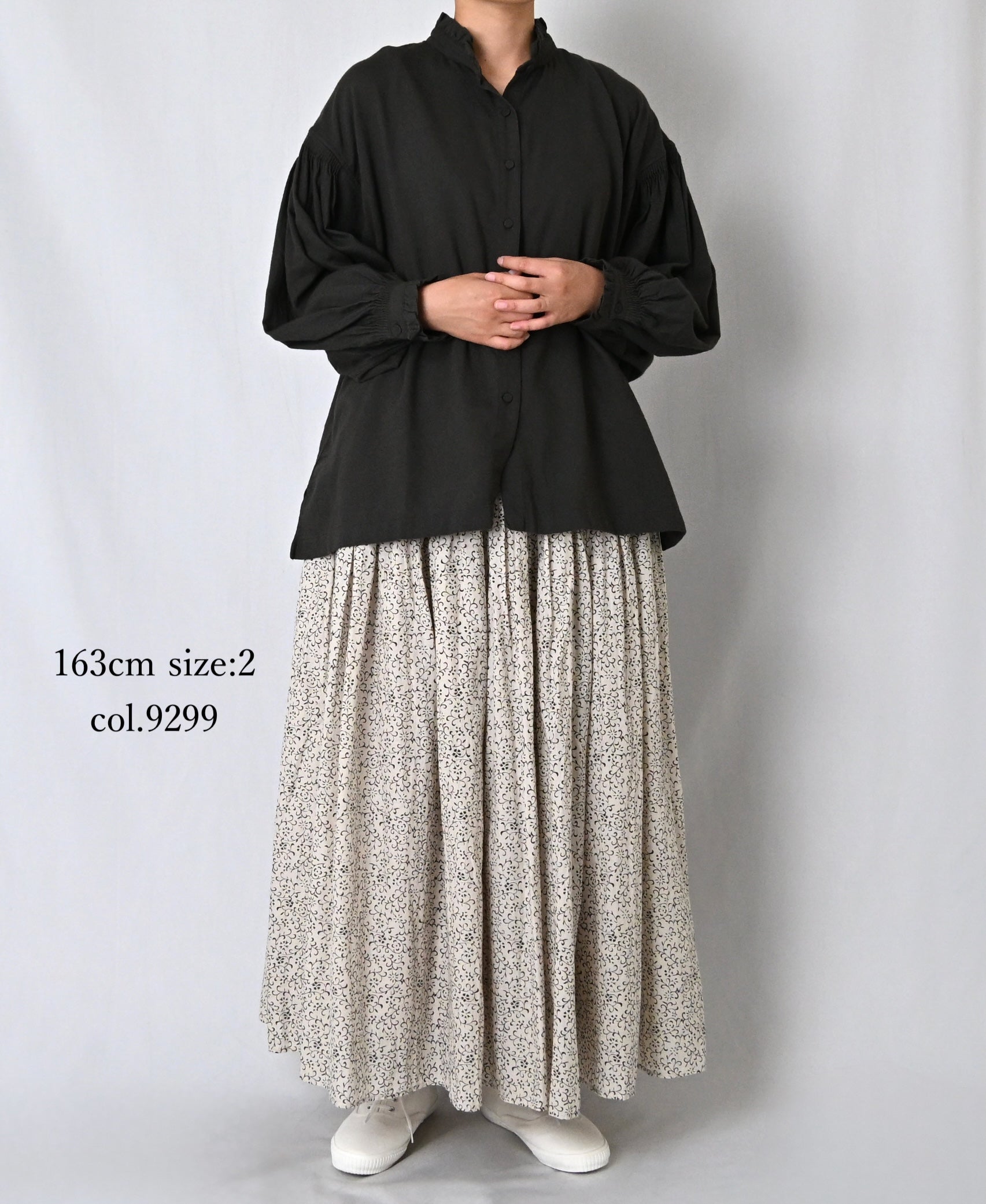 INMDS26123 POWER LOOM COTTON VOILE ARABESQUE HAND SCREEN PRINT FLARED SKIRT WITH PINTUCK