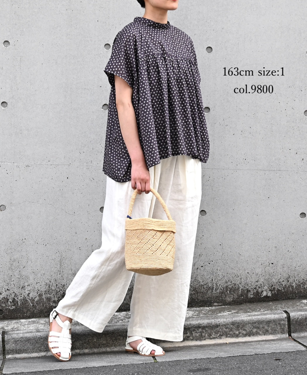 NSL26032 COTTON SLUB SMALL FLOWR PRINT BACK OPENING STAND COLLAR SHIRT