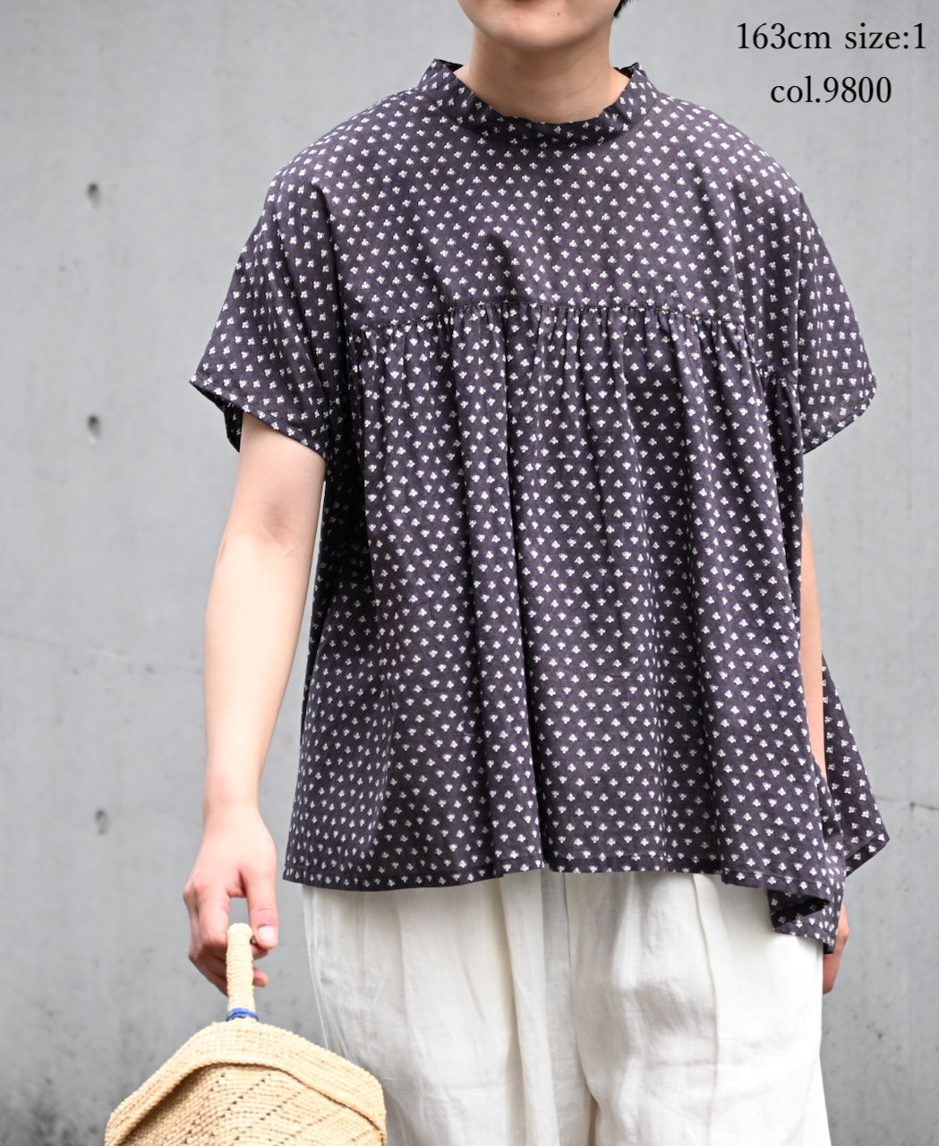 NSL26032 COTTON SLUB SMALL FLOWR PRINT BACK OPENING STAND COLLAR SHIRT