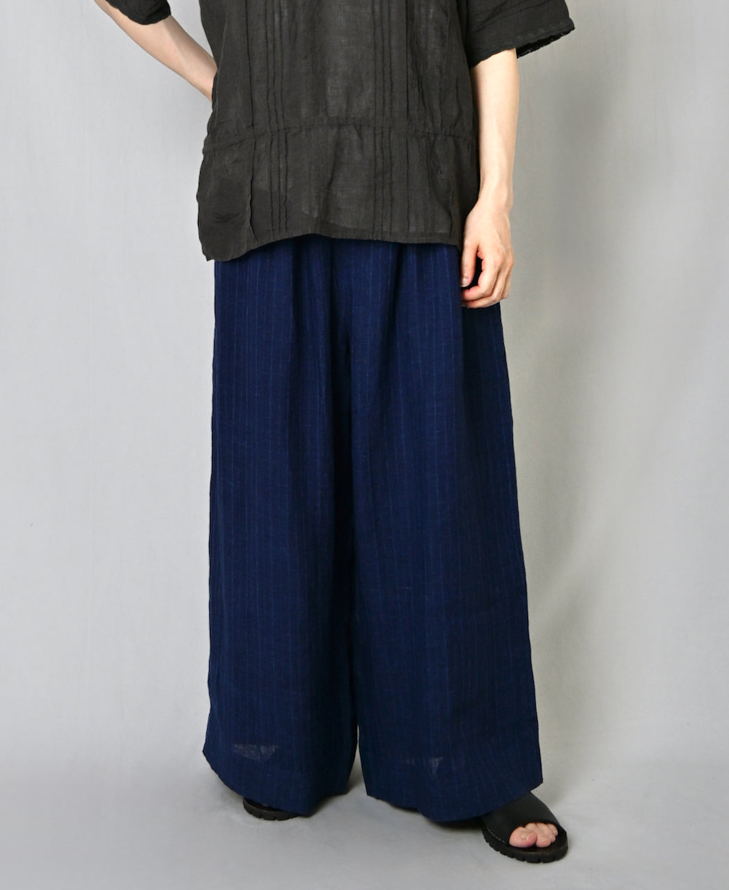 INMDS25122 YARN DYE NATURAL INDIGO EASY PANTS