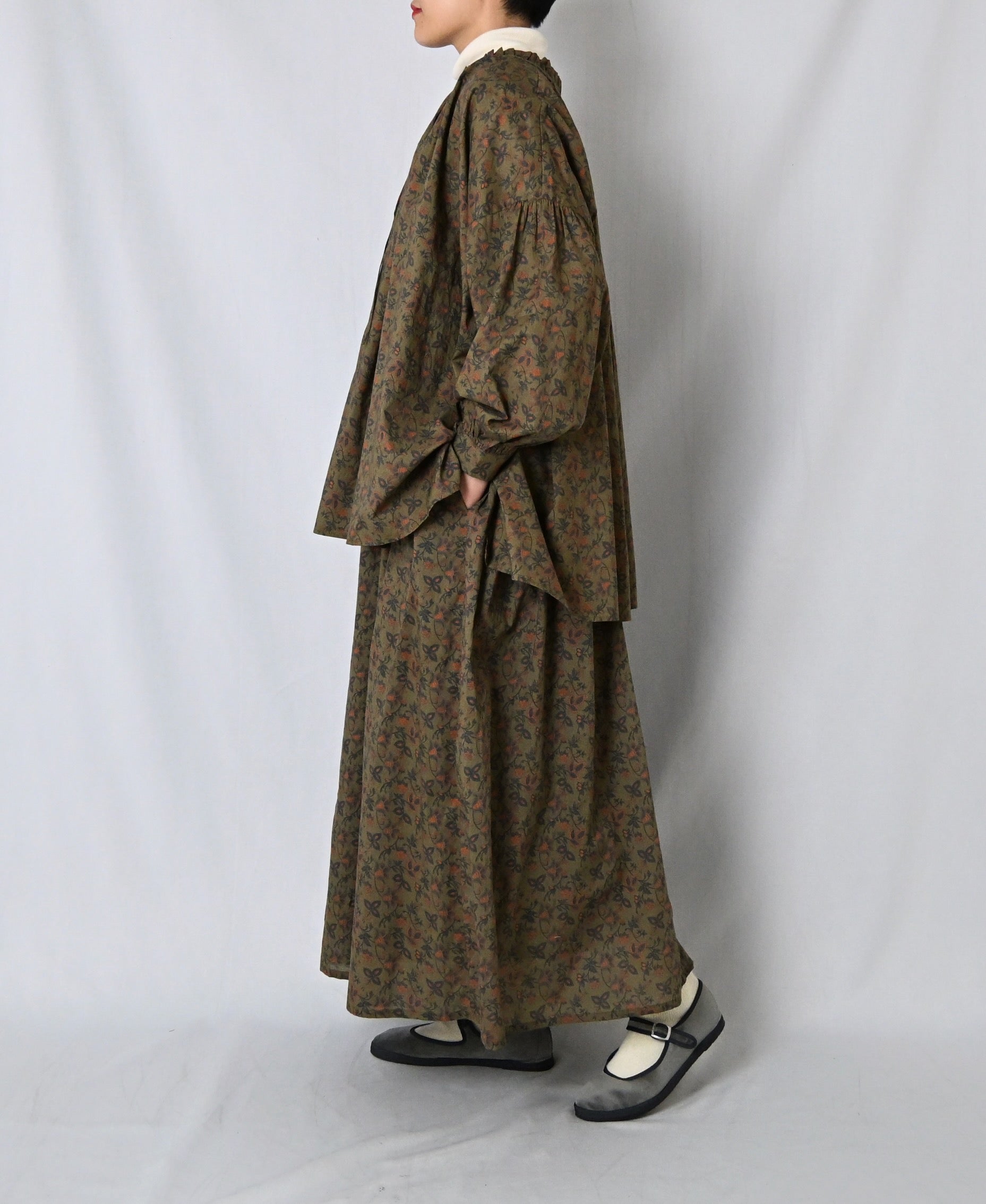 163cm　size:2　col.9846　スラッシュポケット付き。
