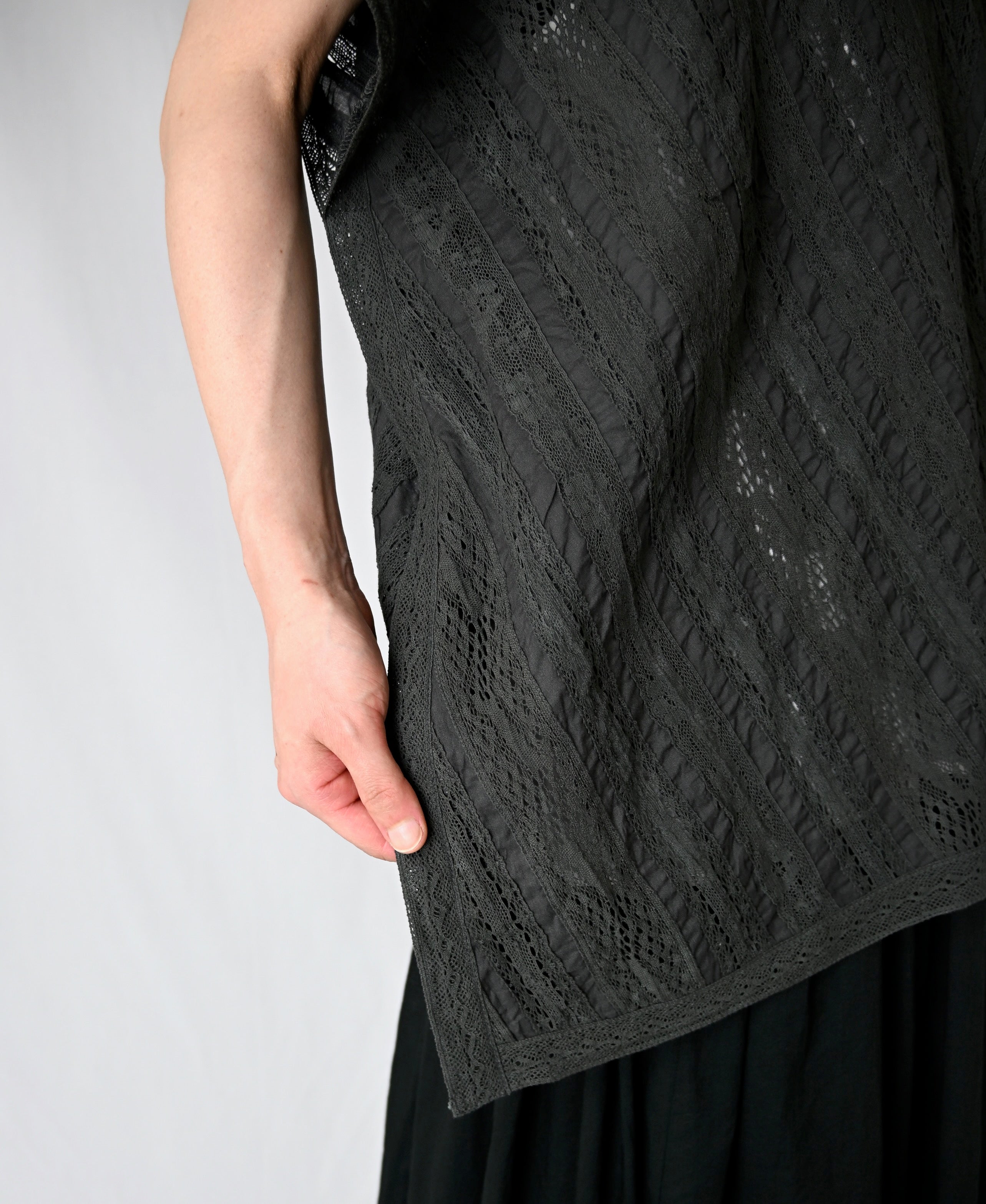 NSL25063 ALL LACE FRENCH/SL PONCHO