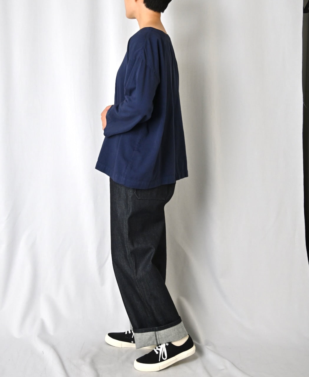 INAM2661TD 30s COTTON TWILL OVERDYE BOAT NECK SMOCK
