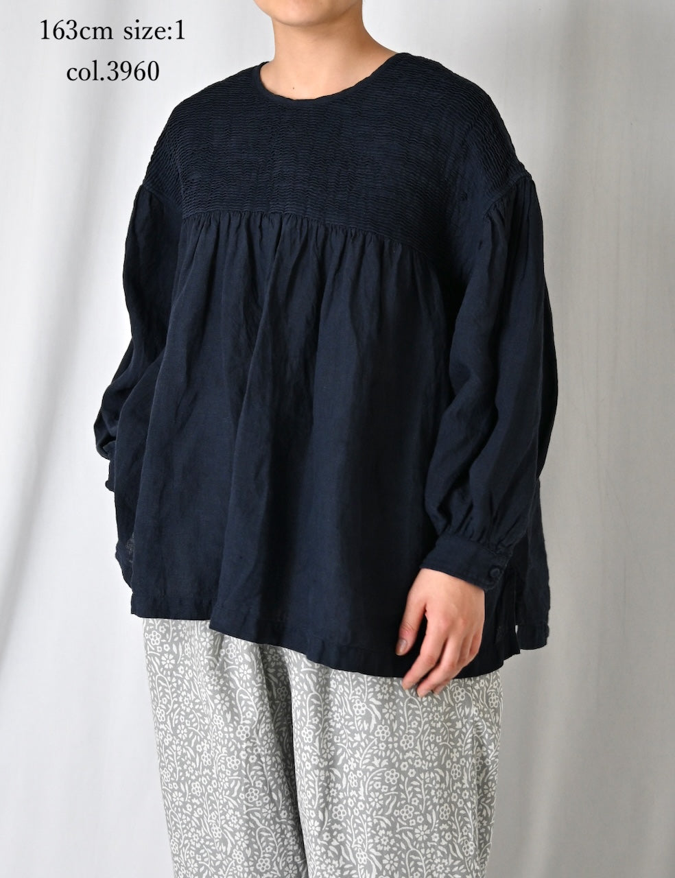 INMDS26003D 60s AUTOLOOM LINEN PLAIN OVERDYE BACK OPENING PULLOVER WITH MINI PINTUCK