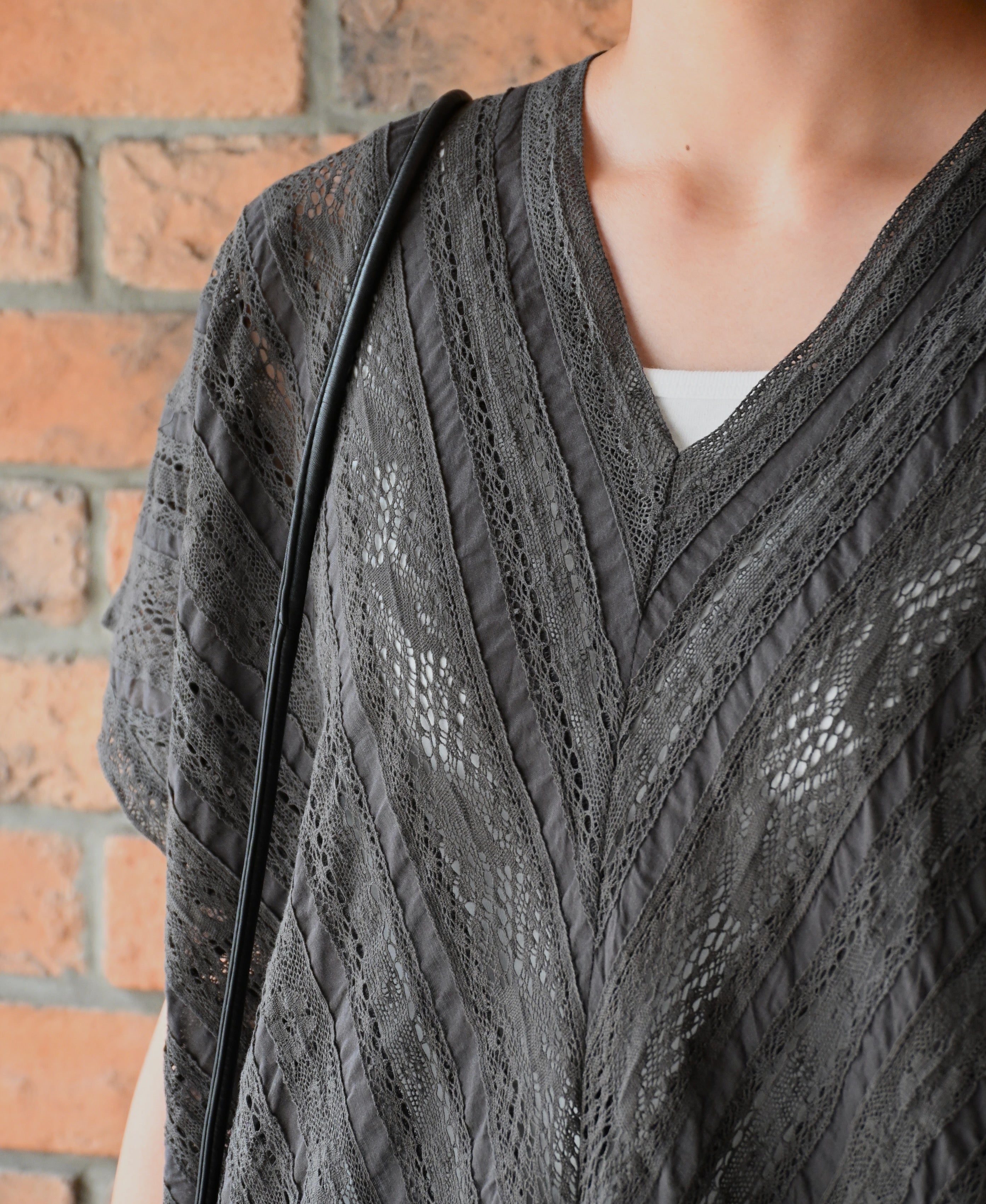 NSL25063 ALL LACE FRENCH/SL PONCHO