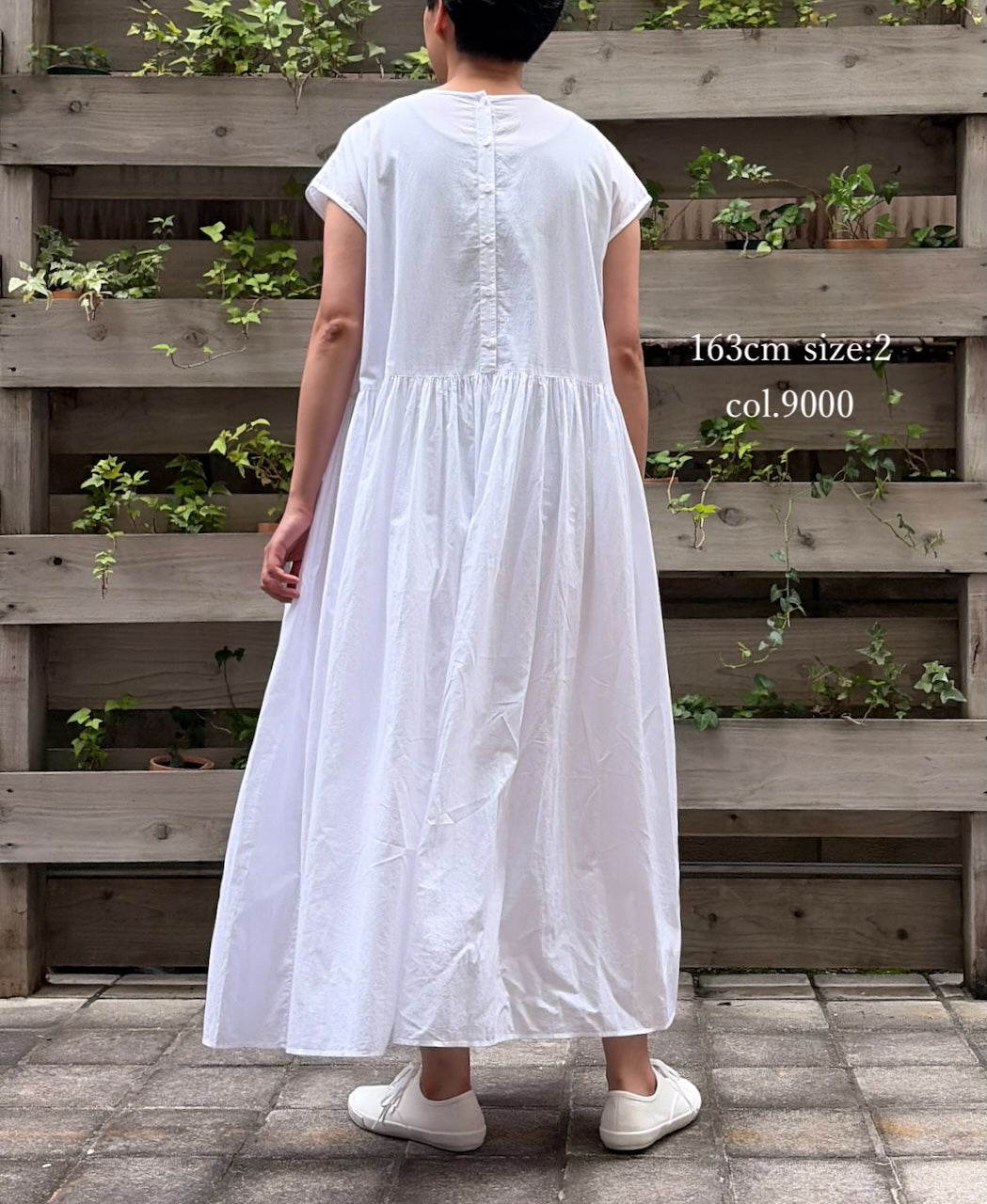 NMDS26523 60s ORGANIC CAMBRIC WITH EMB FRENCH/SL BACK OPENING DRESS