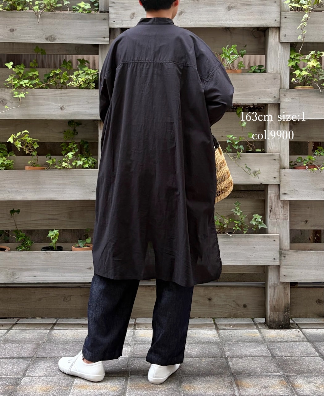 NMDS26524 60s ORGANIC CAMBRIC WITH EMB BANDED COLLAR MAXI SHIRT