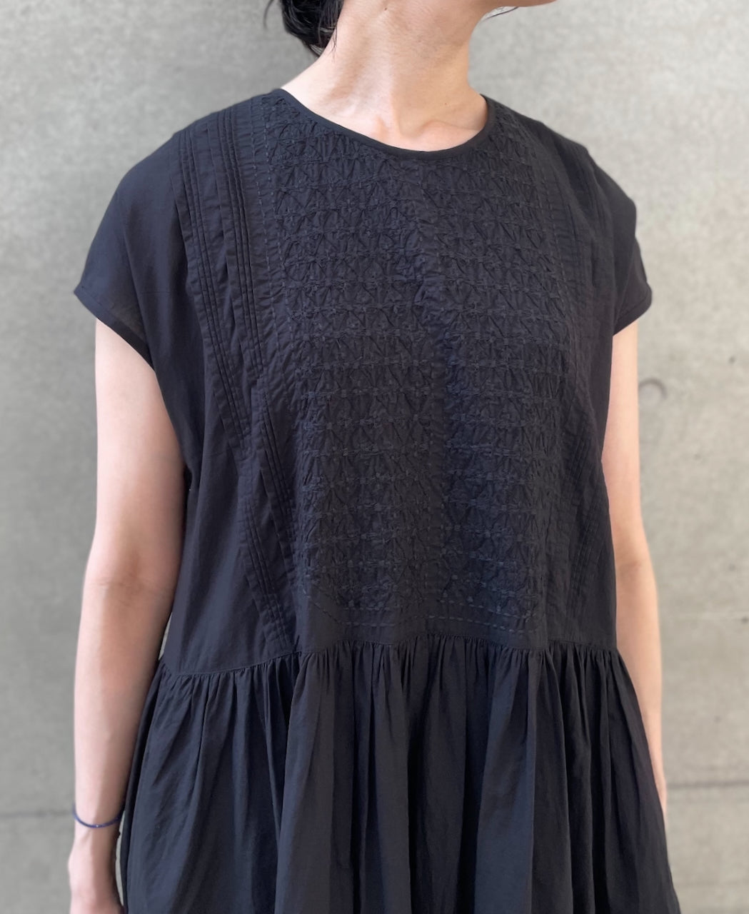 NMDS26523 60s ORGANIC CAMBRIC WITH EMB FRENCH/SL BACK OPENING DRESS