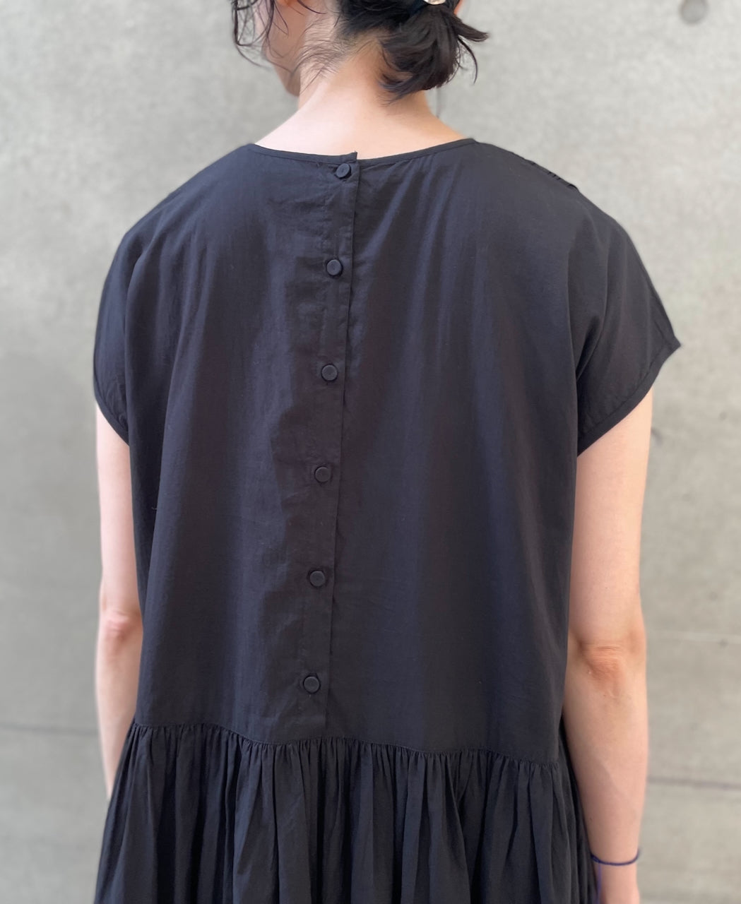 NMDS26523 60s ORGANIC CAMBRIC WITH EMB FRENCH/SL BACK OPENING DRESS