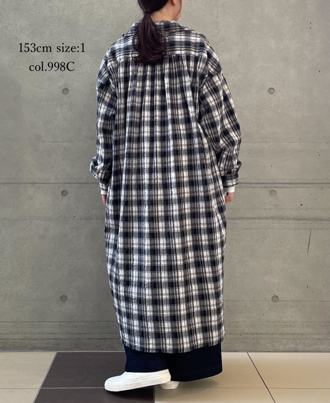 INAM2673 YARN DYED COTTON CHECK WORK GATHER LONG SHIRT