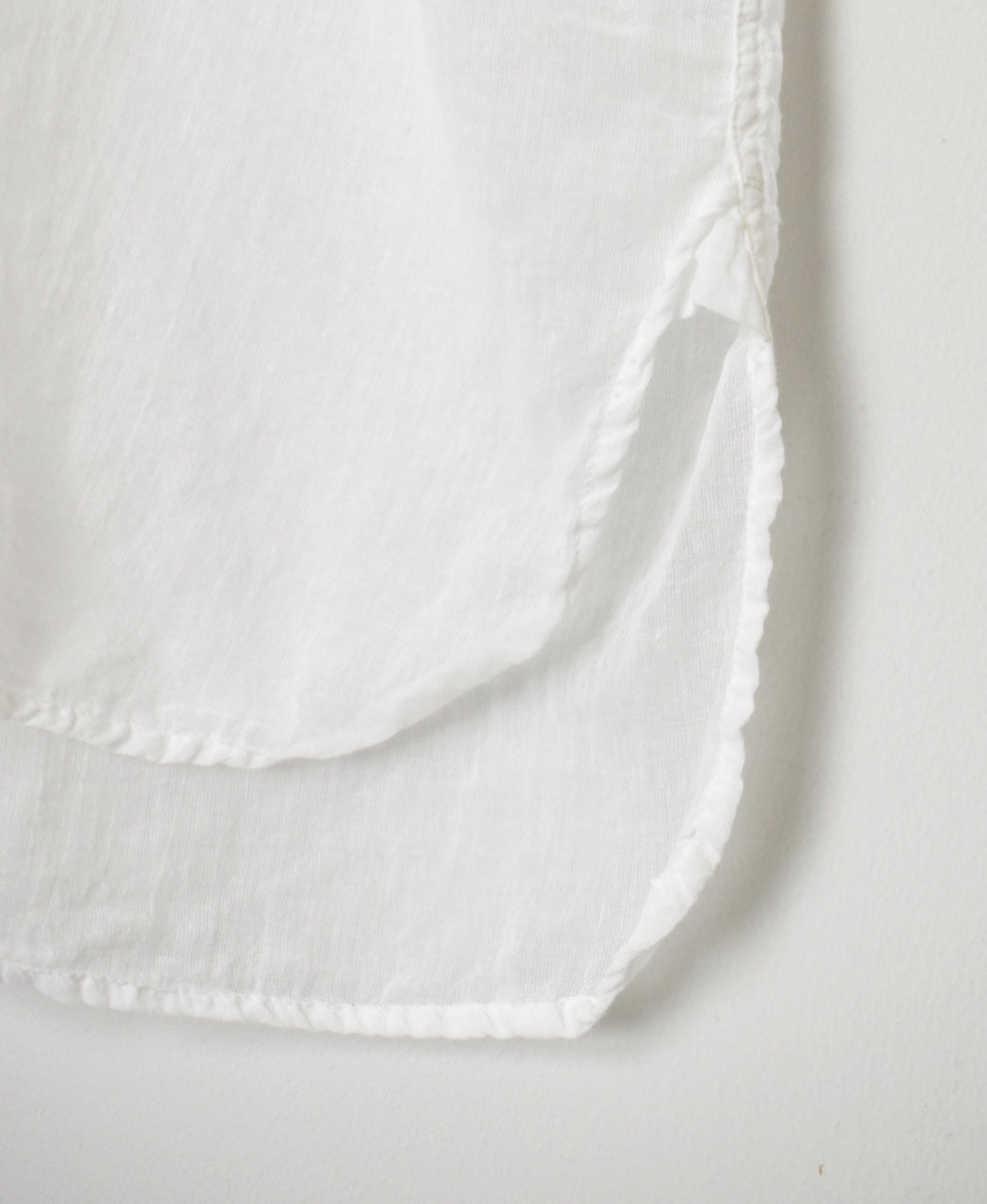 INAM2643GD 60s SINGLE GAUZE PLAIN OVERDYE UTILITY BANDED COLLAR LONG SHIRT