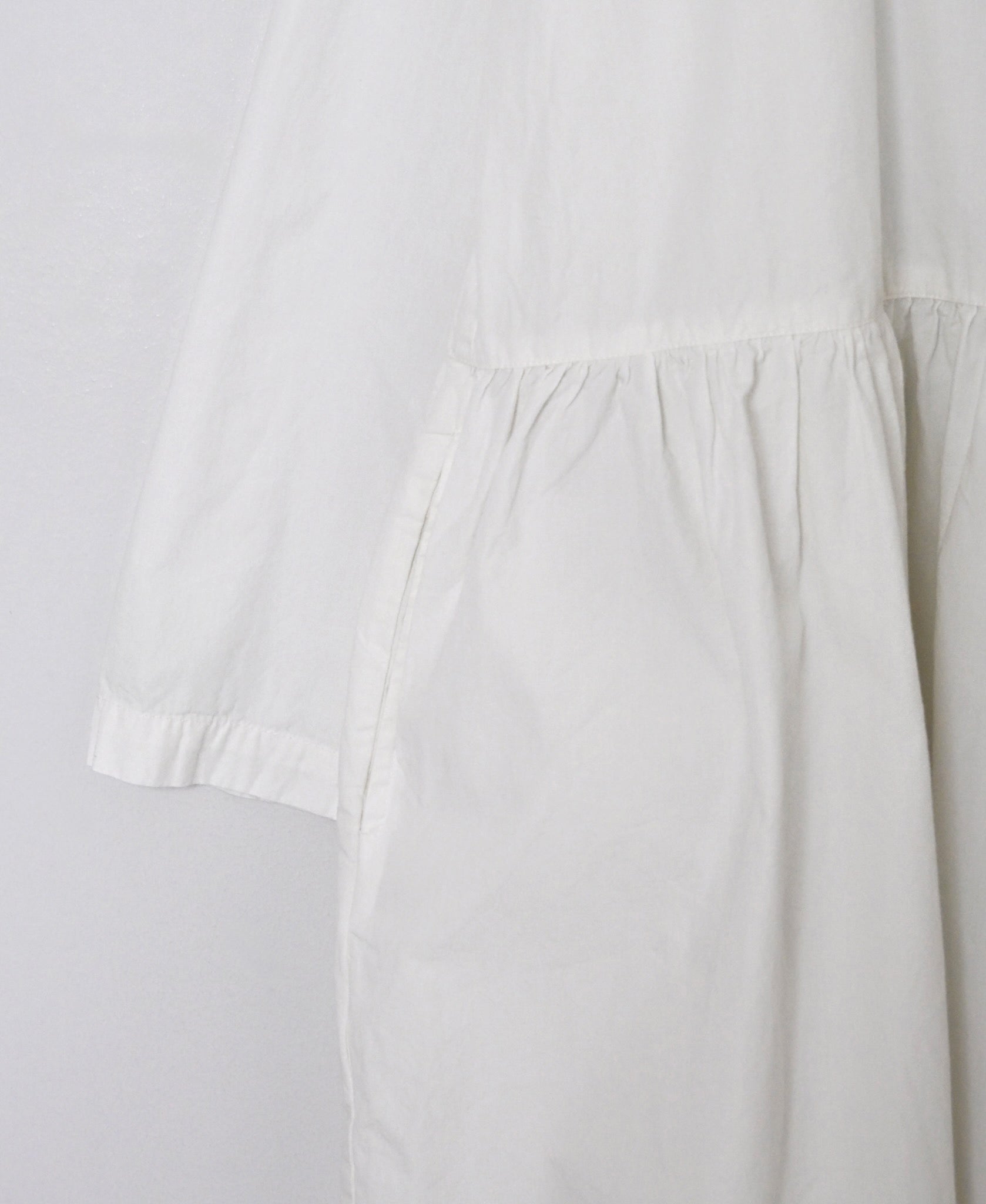 INAM2653PD 40s POPLIN OVERDYE BOAT NECK L/SL ONE-PIECE