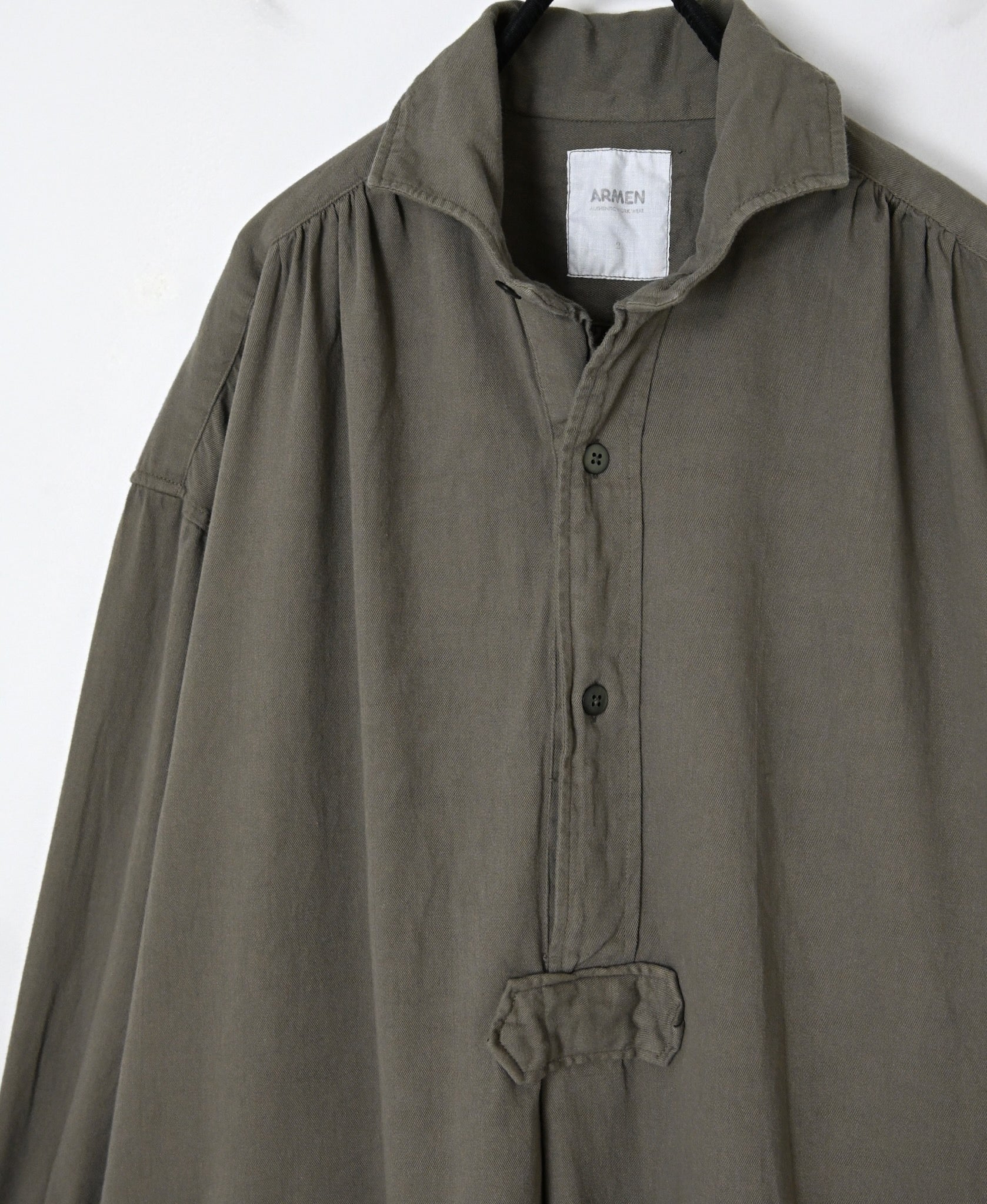 INAM2663TD 30s COTTON TWILL OVERDYE WORK GATHER LONG SHIRT