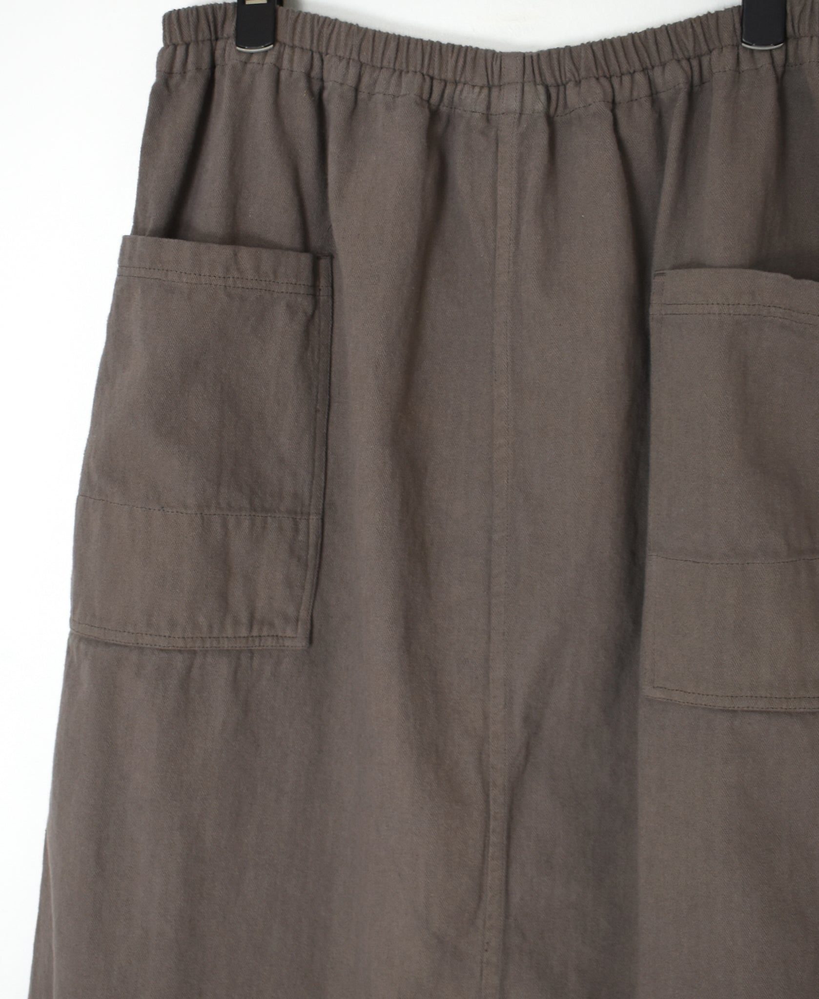 INHT2654D COTTON HERRINGBONE PLAIN OVERDYE EASY SKIRT