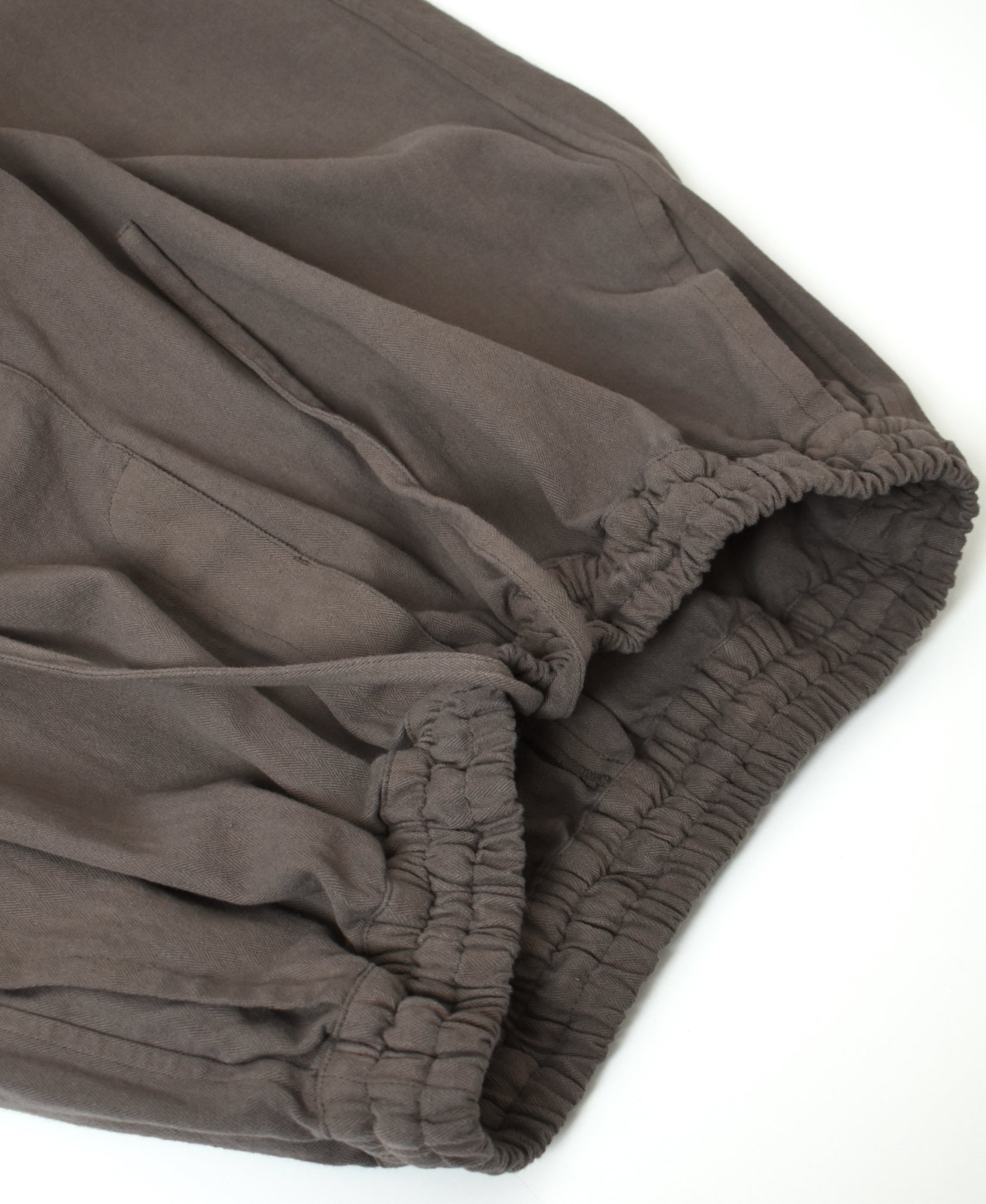 INHT2655D COTTON HERRINGBONE PLAIN OVERDYE EASY PANTS