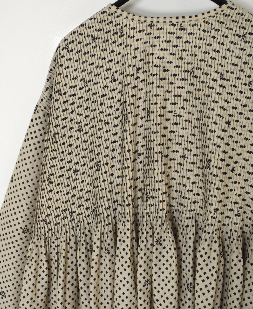 INMDS26083 80s VOILE SQUARE BLOCK PRINT CREW NECK BUTTON SHIRTS WITH MINI PINTUCK
