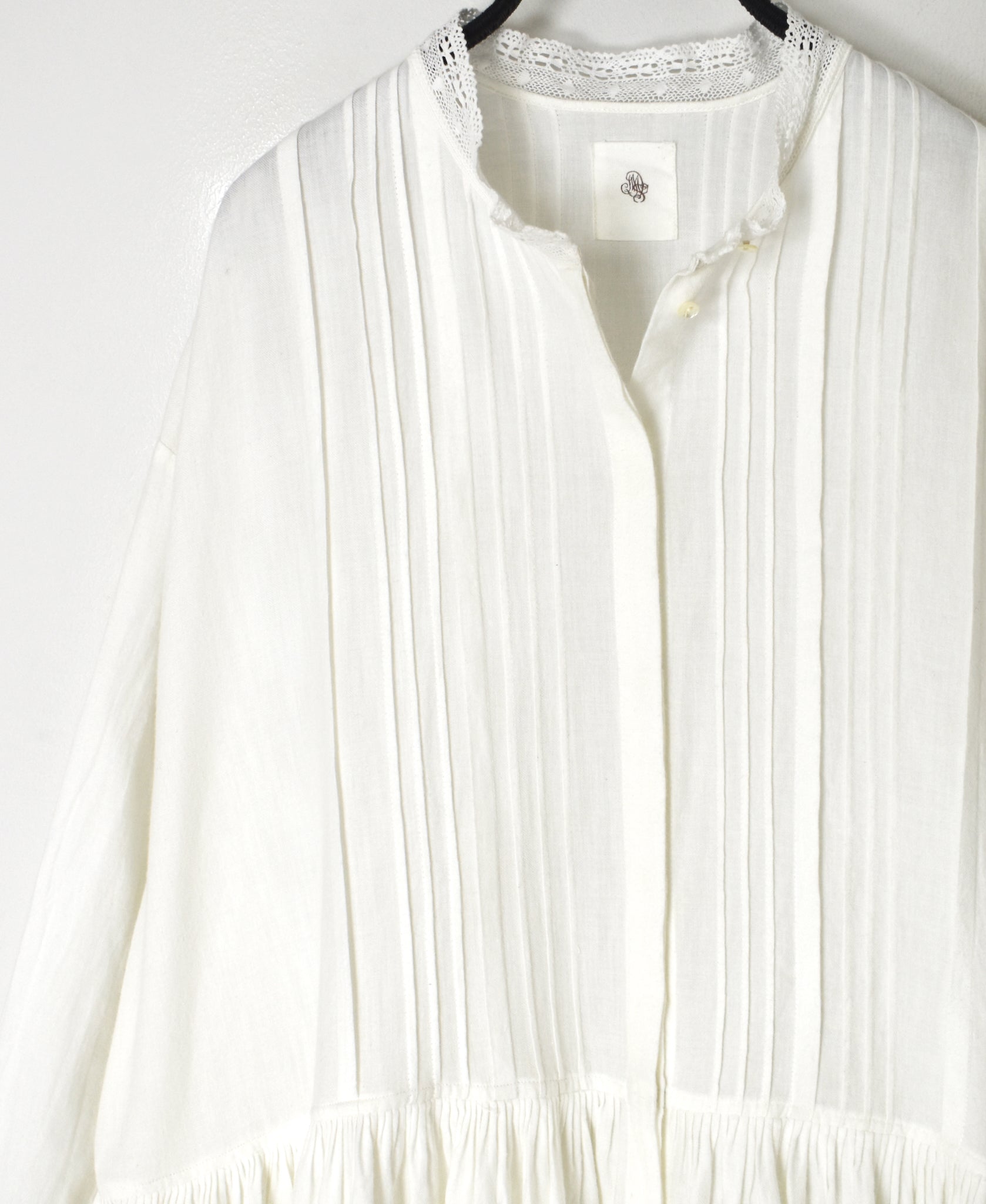 INMDS26704 TWILL COTTON KHADI PLAIN LACE COLLAR DRESS WITH PINTUCK