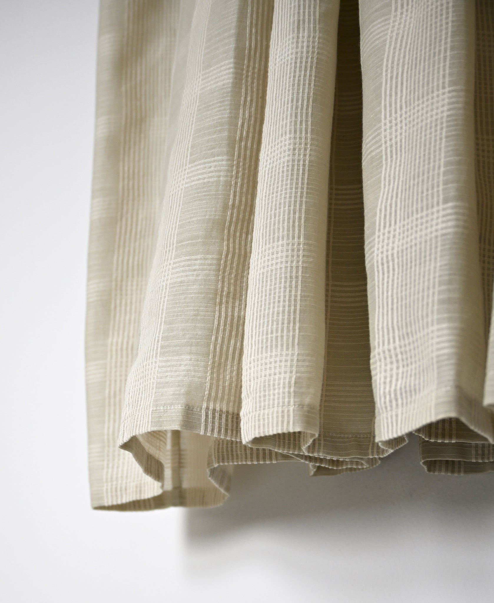 INMDS26714 COTTON/SILK SELF FINE CHECK INVERTED PLEATED L/SL DRESS WITH LINING