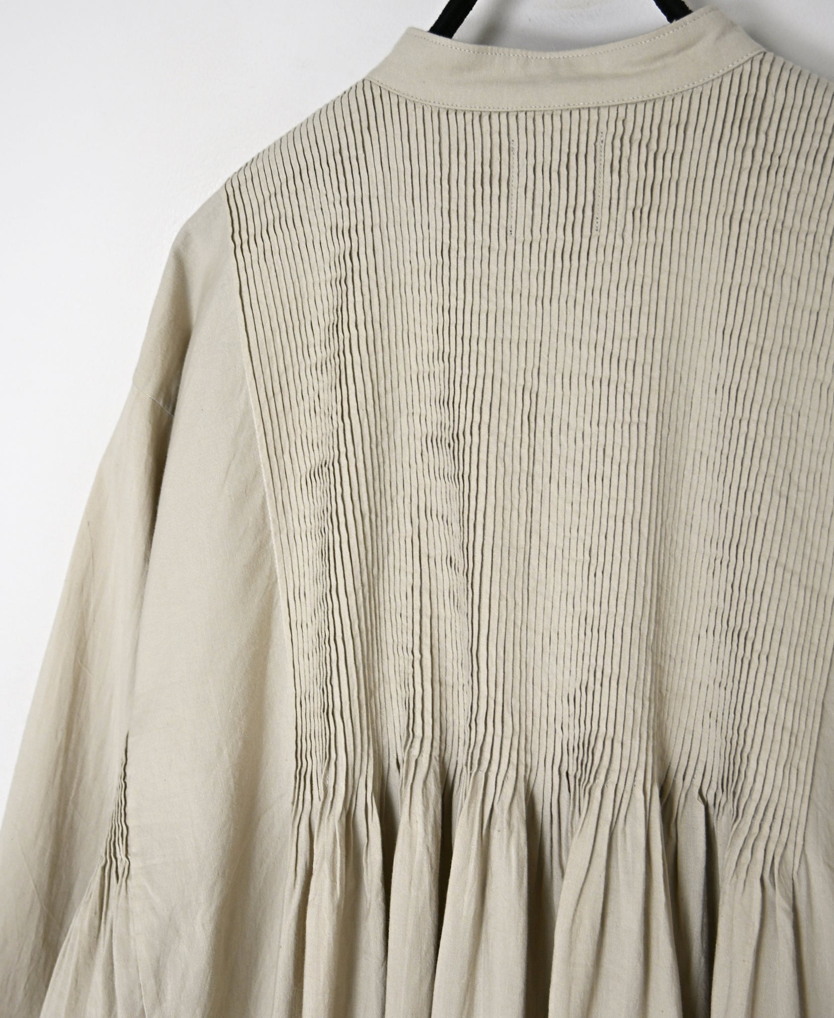 INMDS26734 HANDWOVEN HEAVY COTTON PLAIN WITH SELVAGE BANDED COLLAR SHIRTS DRESS WITH MINI PINTUCK