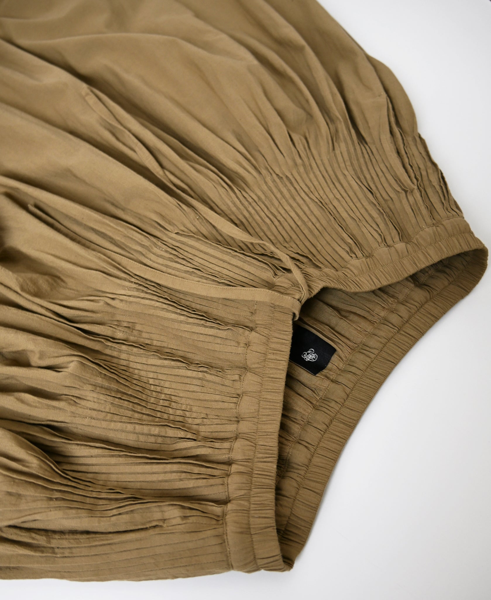 INMDS26735 HANDWOVEN HEAVY COTTON PLAIN WITH SELVAGE FLARED SKIRT WITH PINTUCK
