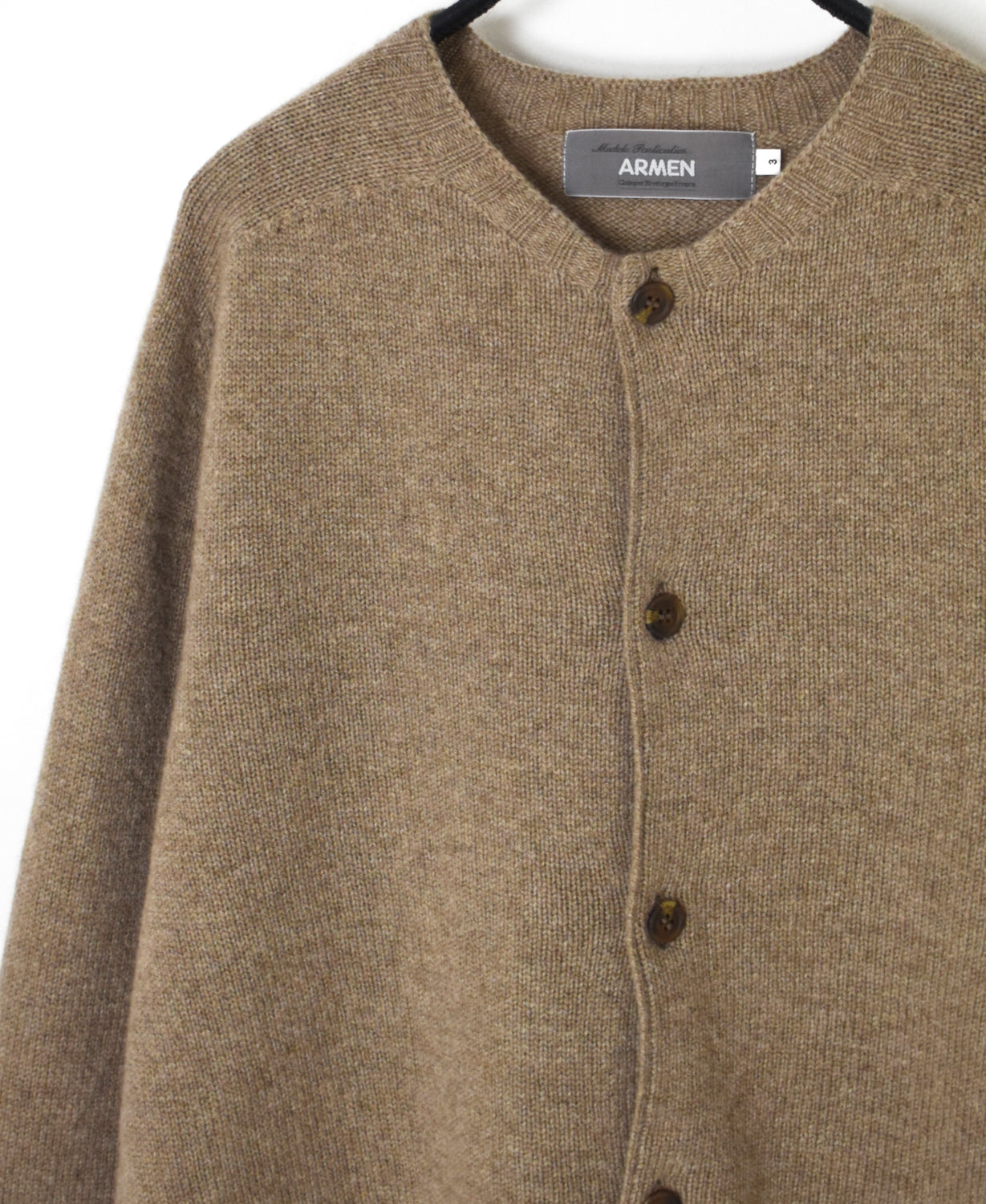 JNAMP2651 SUPER FINE LAMBSWOOL CREW NECK SADDLE SHOULDER CARDIGAN