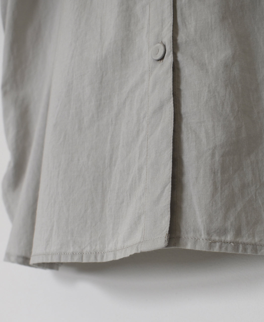 NMDS26224 60s ORGANIC CAMBRIC WITH EMB FRENCH/SLEEVE BANDED COLLAR EMB SHIRT