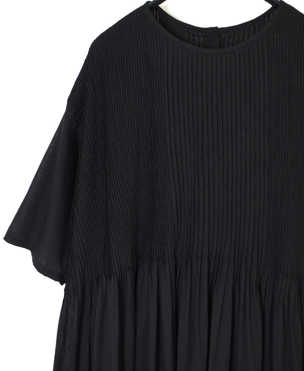 NMDS26243 80s ORGANIC COTTON VOILE CREW-NECK HALF/SLEEVE DRESS WITH MINI PINTUCK