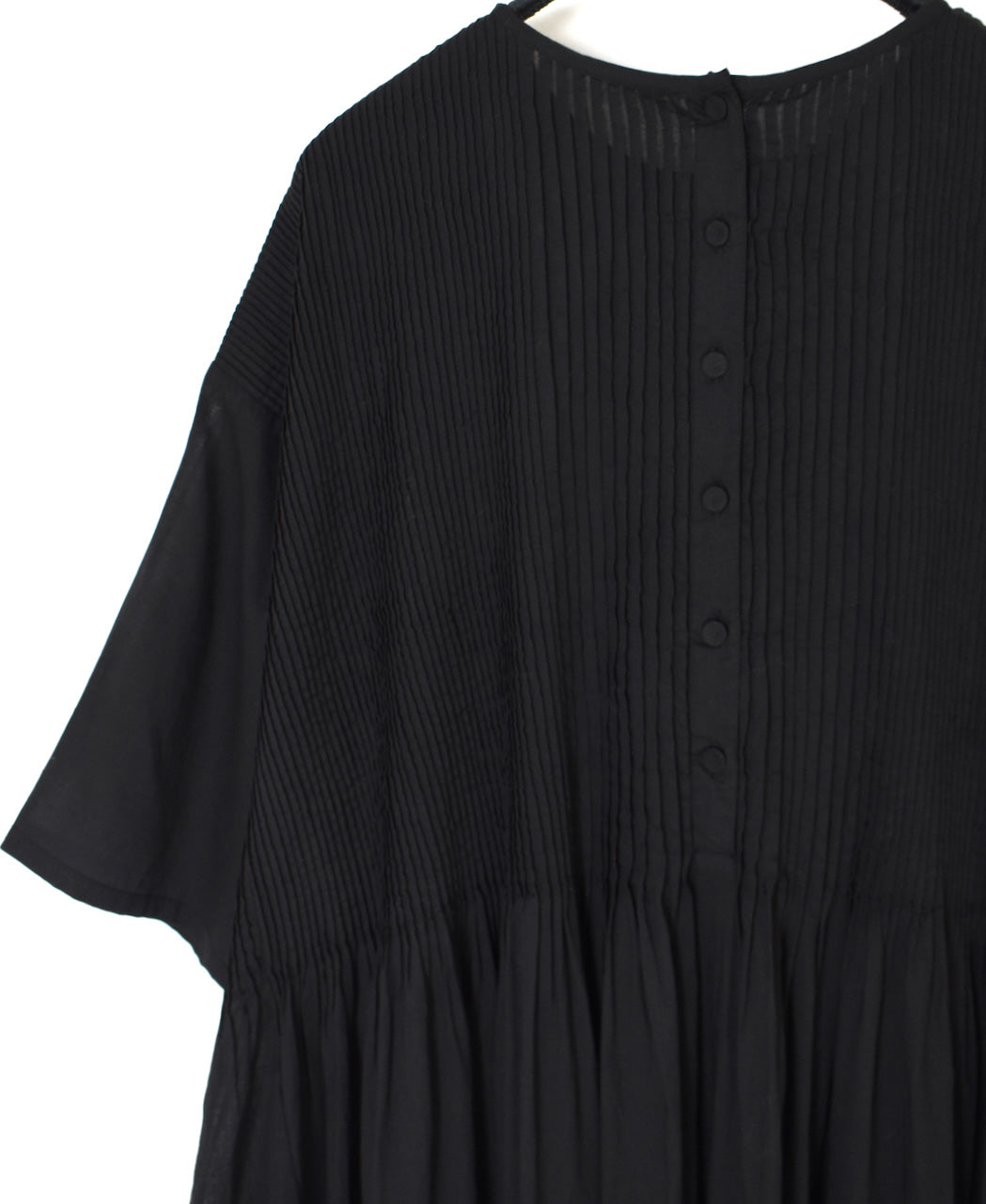 NMDS26243 80s ORGANIC COTTON VOILE CREW-NECK HALF/SLEEVE DRESS WITH MINI PINTUCK