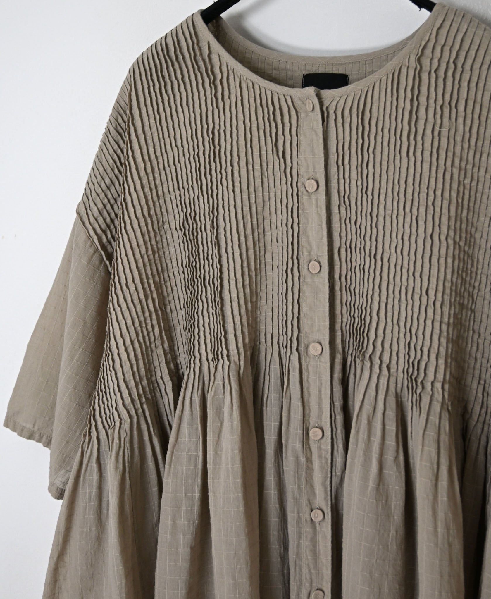 NMDS26501D 80s ORGANIC DOBIE CHECK OVERDYE CREW-NECK BUTTON SHIRT WITH PINTUCK