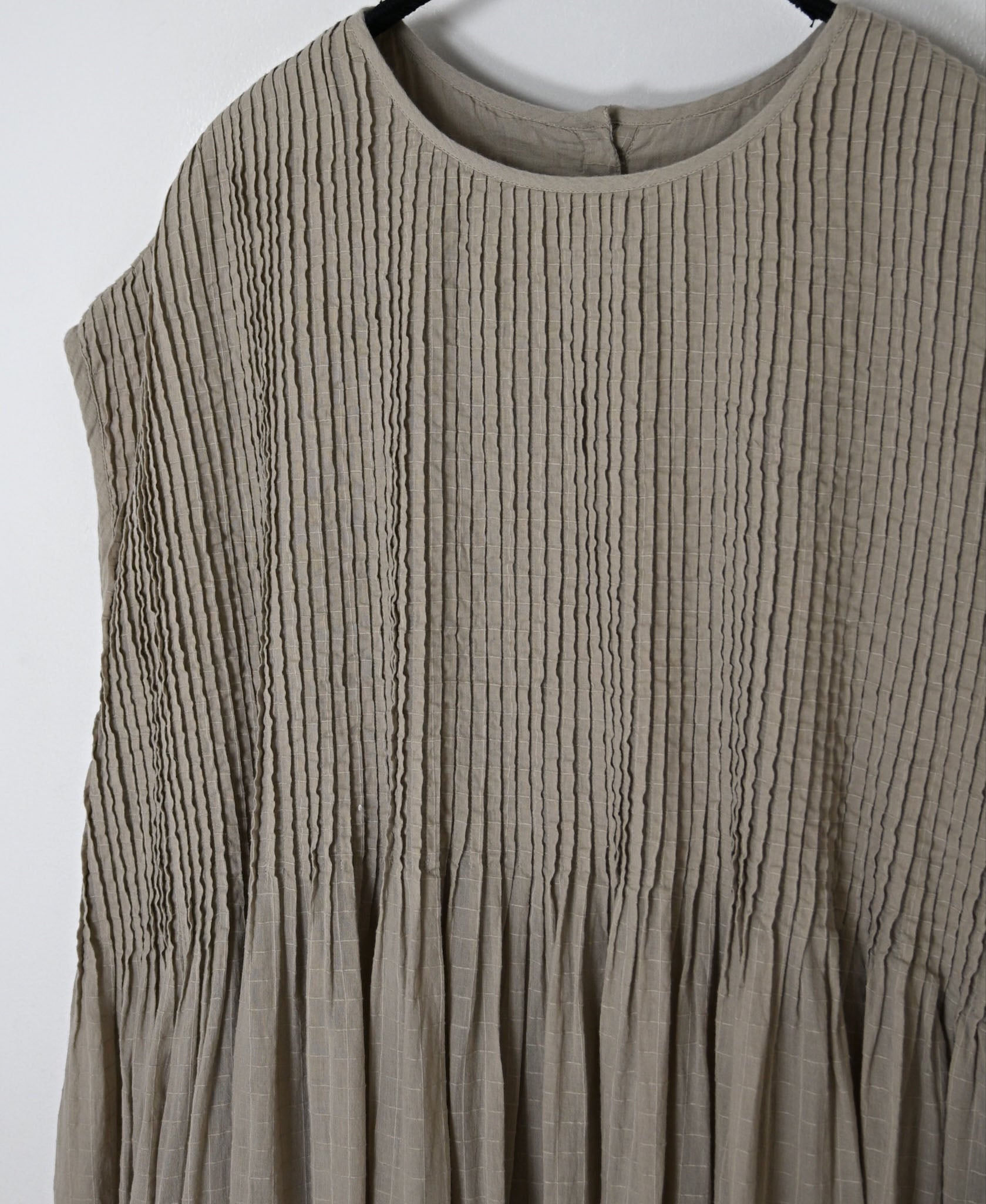 NMDS26503D 80s ORGANIC DOBIE CHECK OVERDYE CREW-NECK F/SL DRESS WITH PINTUCK