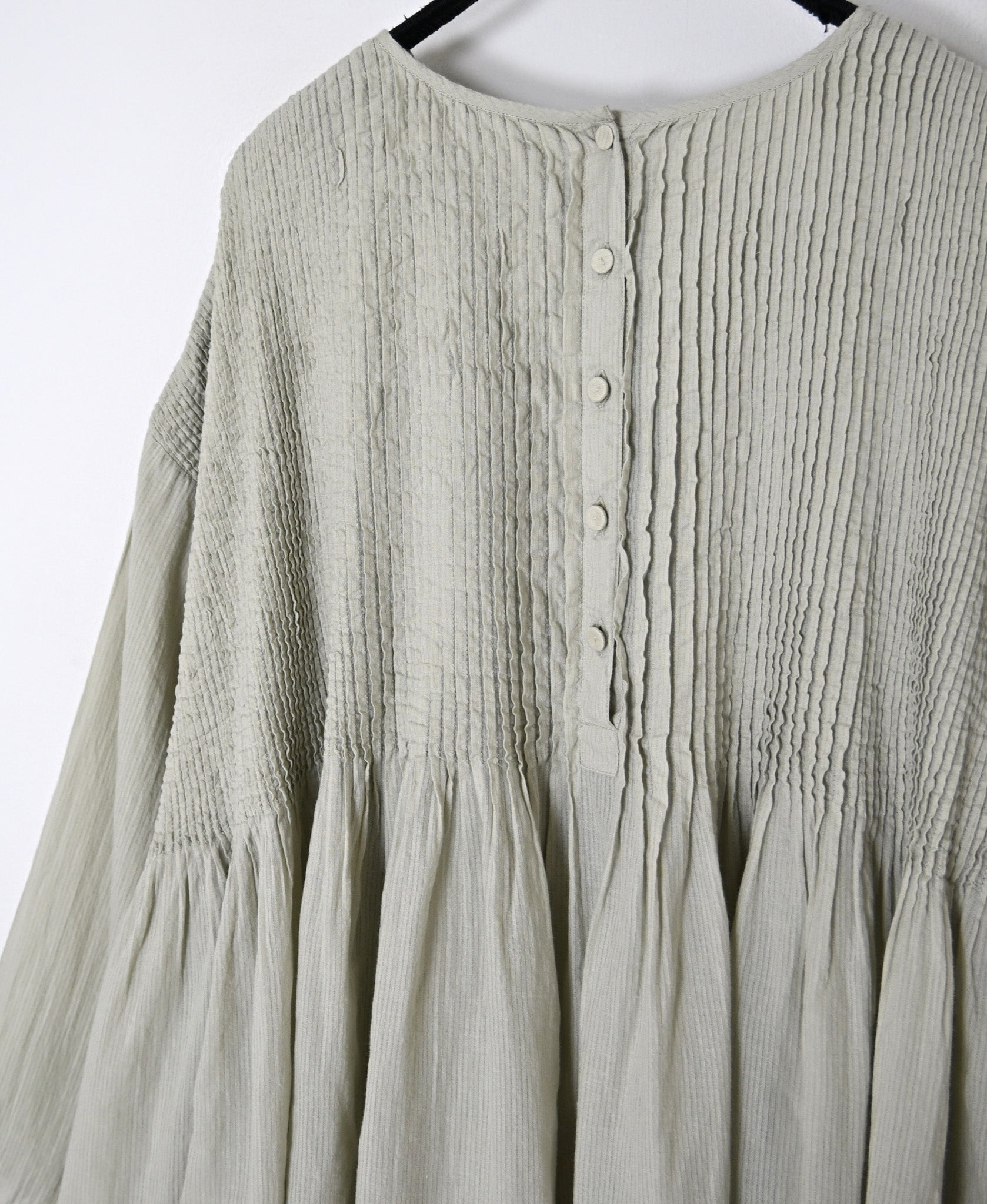 NMDS26511D 80s ORGANIC VOILE STRIPE (OVERDYE) CREW-NECK 3/4 SL SHIRT WITH MINI PINTUCK