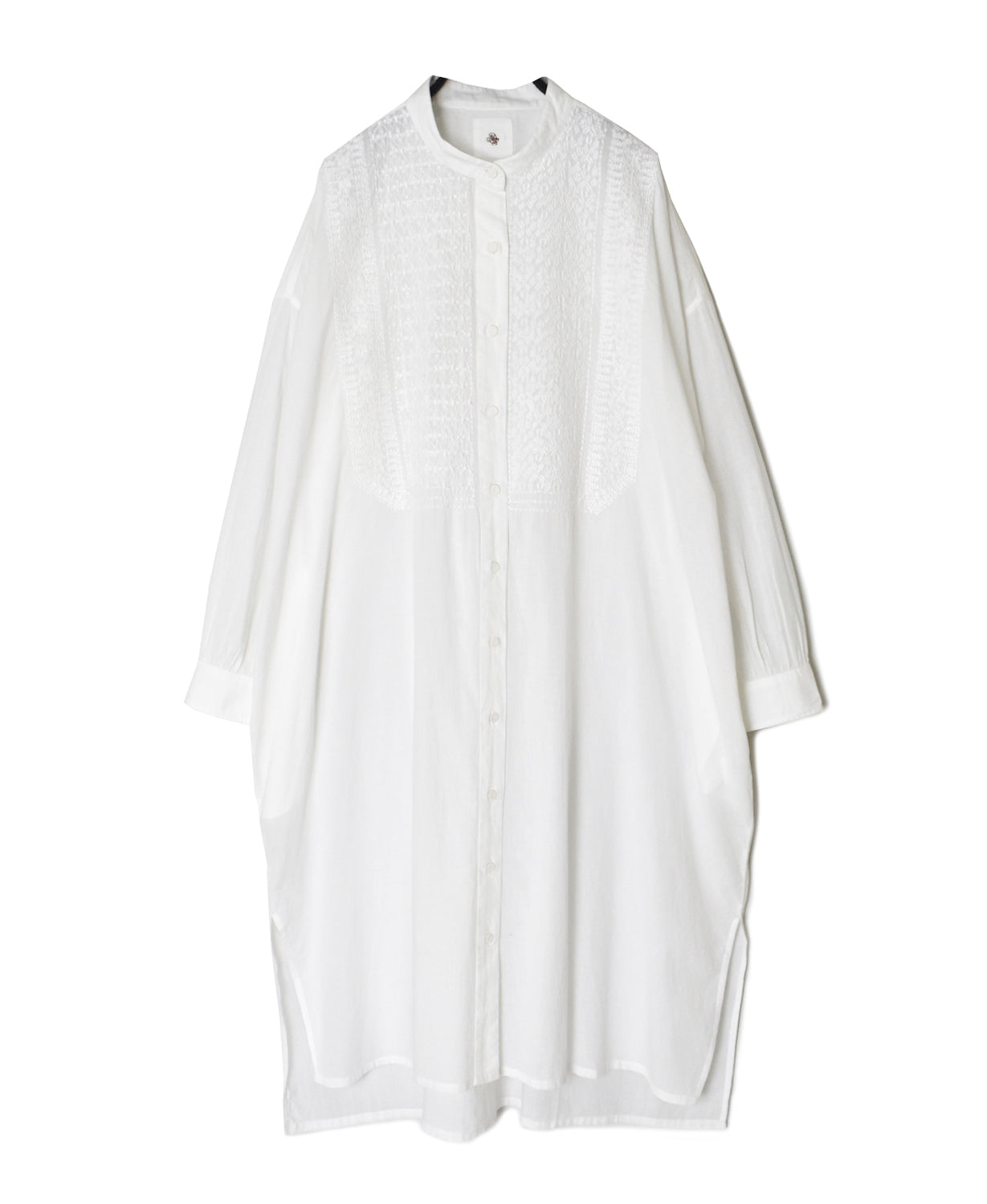 NMDS26524 60s ORGANIC CAMBRIC WITH EMB BANDED COLLAR MAXI SHIRT