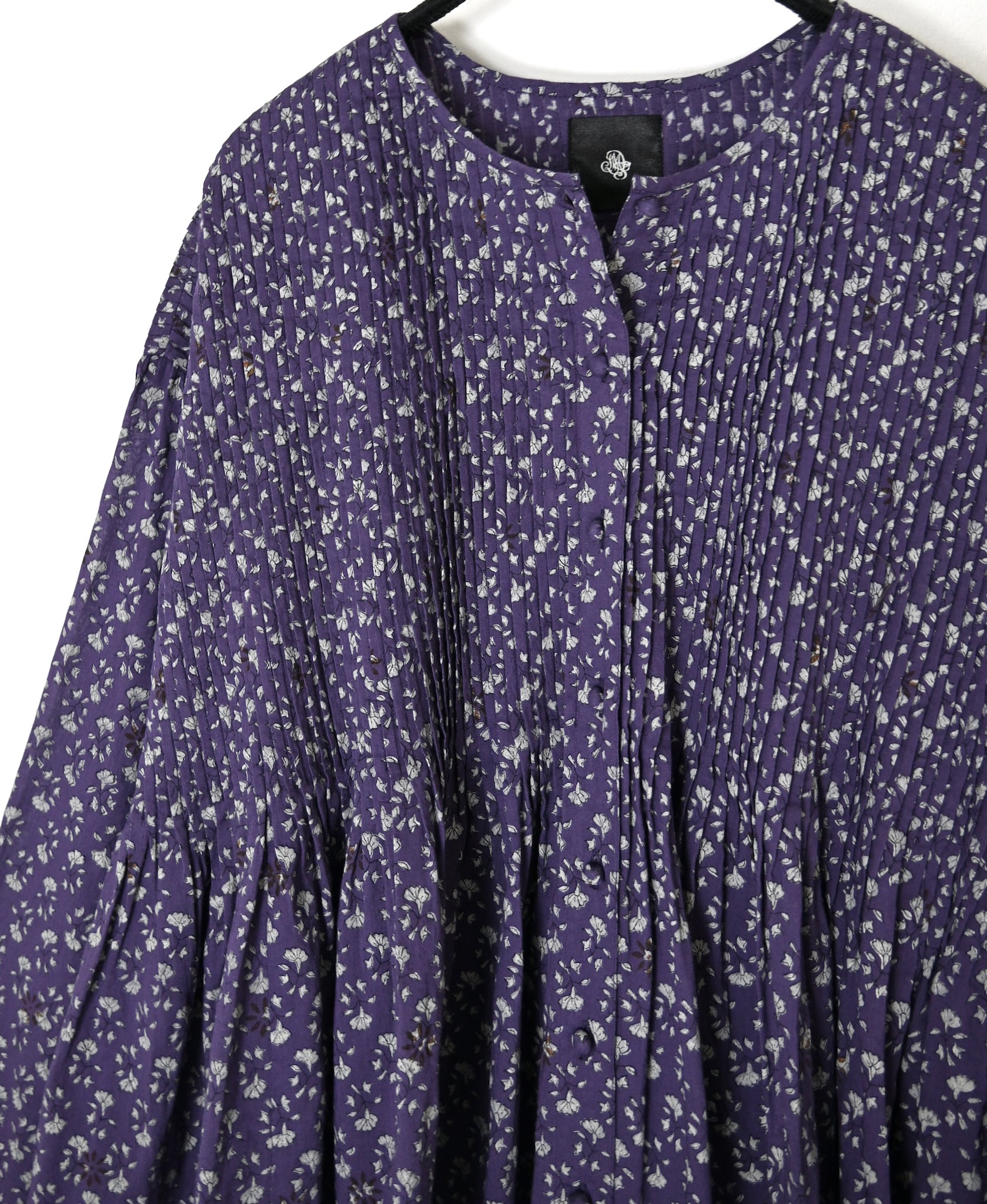 NMDS26542 80s ORGANIC VOILE GENTIANA BLOCK PRINT CREW-NECK BUTTON SHIRT WITH PINTUCK