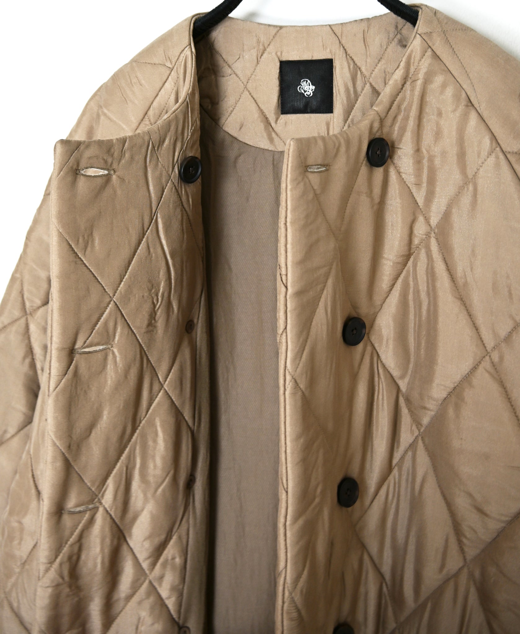 NMDS26552 BANGALORE SILK PLAIN PADDED NO COLLAR DOUBLE COAT