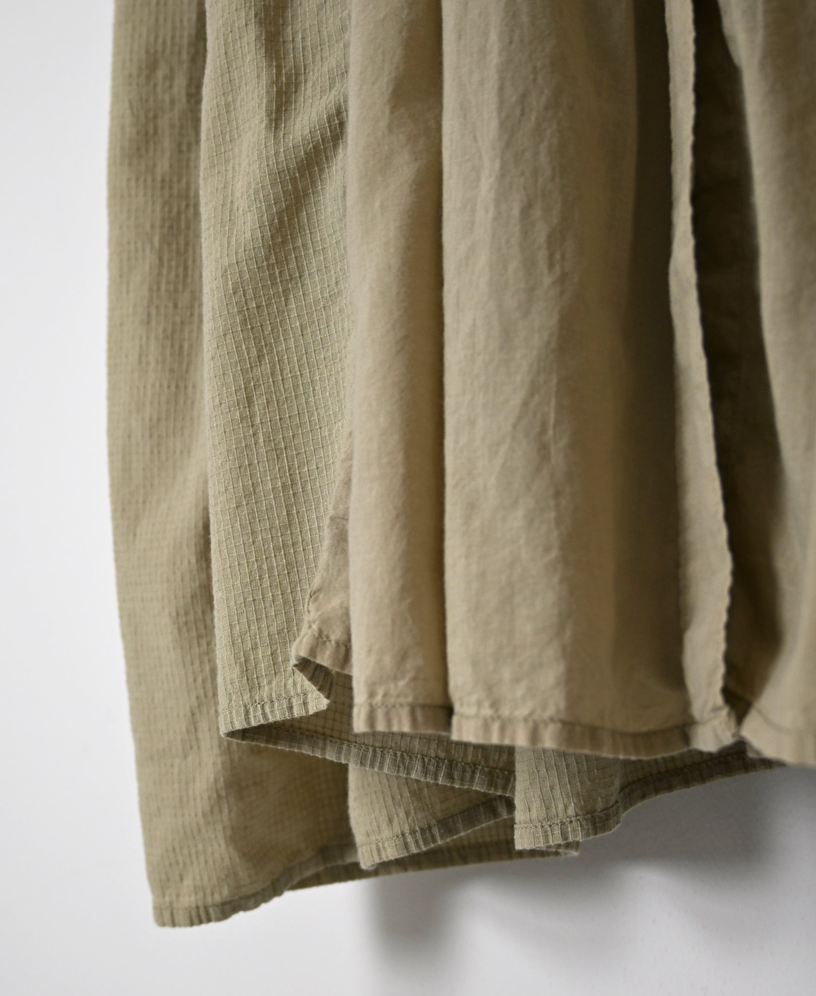 NMDS26604D ORGANIC MICRO CHK&VOILE PLAIN PATCHWORK OVERDYE CREW-NECK BUTTON SHIRT MAXI DRESS WITH PINTUCK