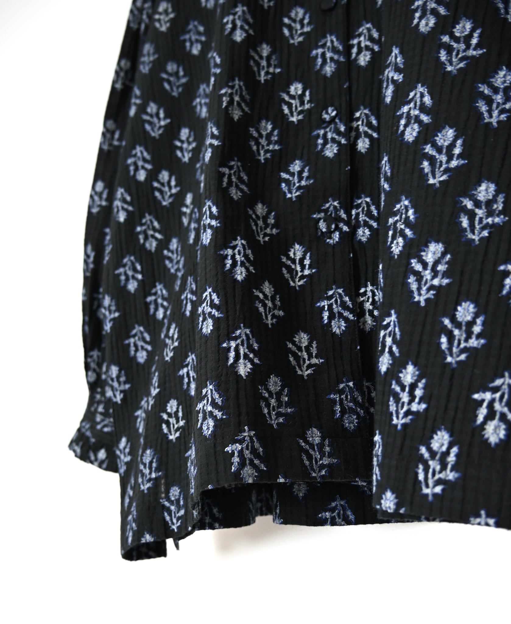 NMDS26611 ORGANIC SMALL CHECK MEDIUM FLOWER BL PRINT FRILL COLLAR SHIRT WITH MINI PINTUCK