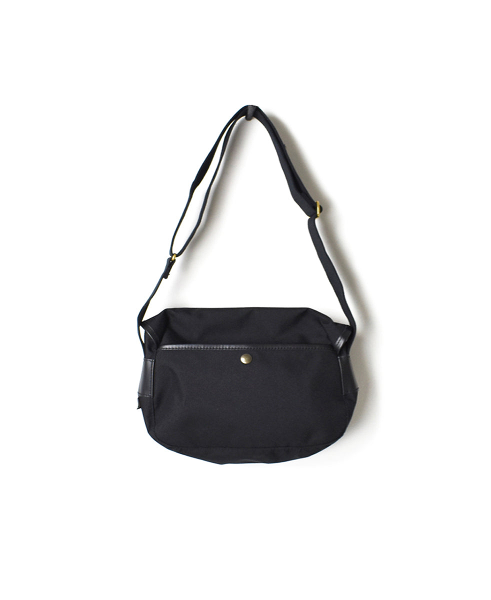 NQG0852P 600 DENIER PVC SOPHIE (M) WITH BACK POCKET
