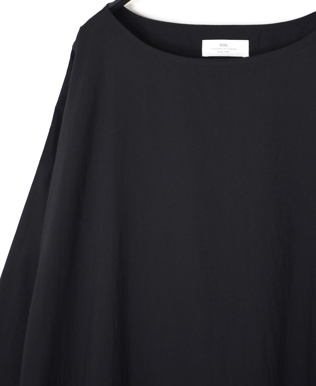NSL26003 60s CAMBRIC PLAIN CREW-NECK BACK SIDE GATHERED DRESS WITH LINING