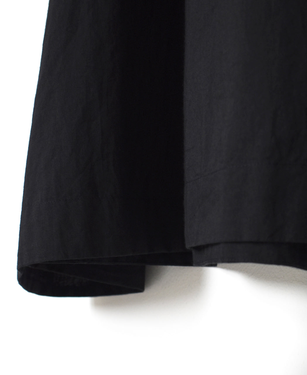 NSL26003 60s CAMBRIC PLAIN CREW-NECK BACK SIDE GATHERED DRESS WITH LINING
