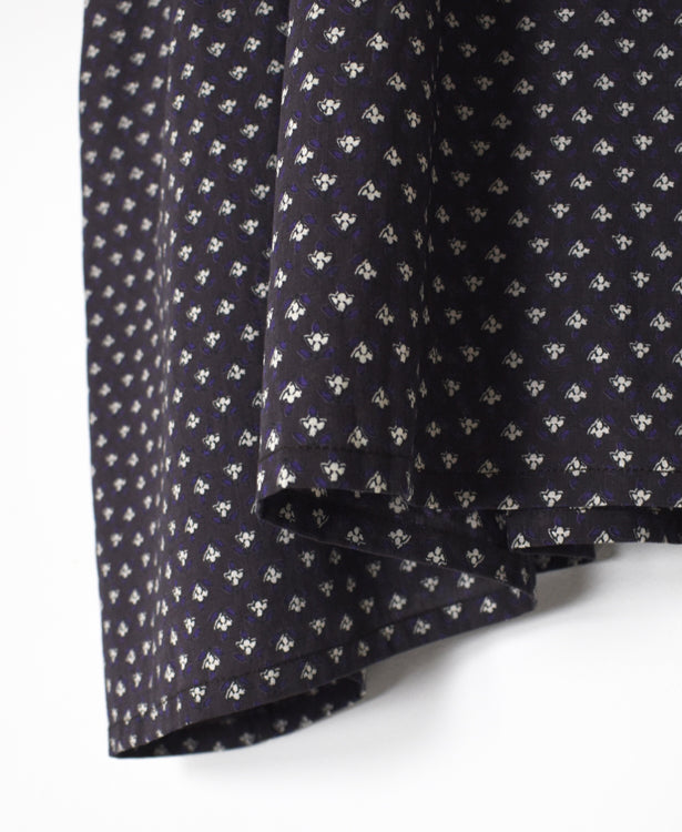 NSL26032 COTTON SLUB SMALL FLOWR PRINT BACK OPENING STAND COLLAR SHIRT