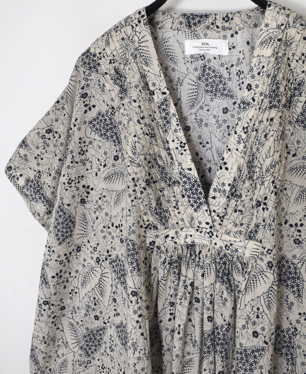 NSL26064 80s VOILE LEAF & FLOWER PRINT V-NECK FRENCH/SL TUNIC