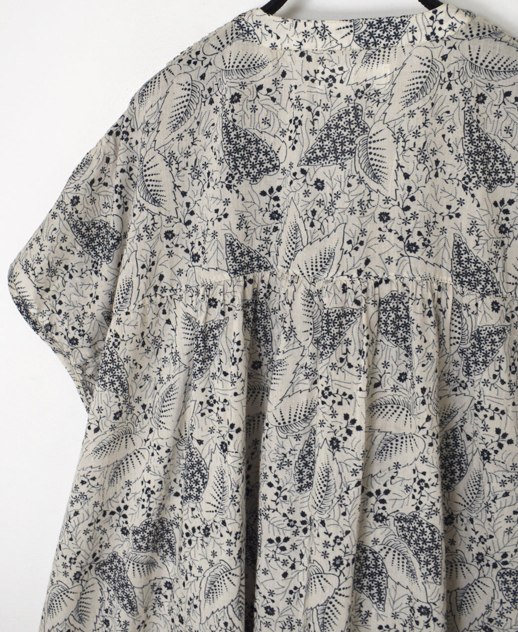 NSL26064 80s VOILE LEAF & FLOWER PRINT V-NECK FRENCH/SL TUNIC