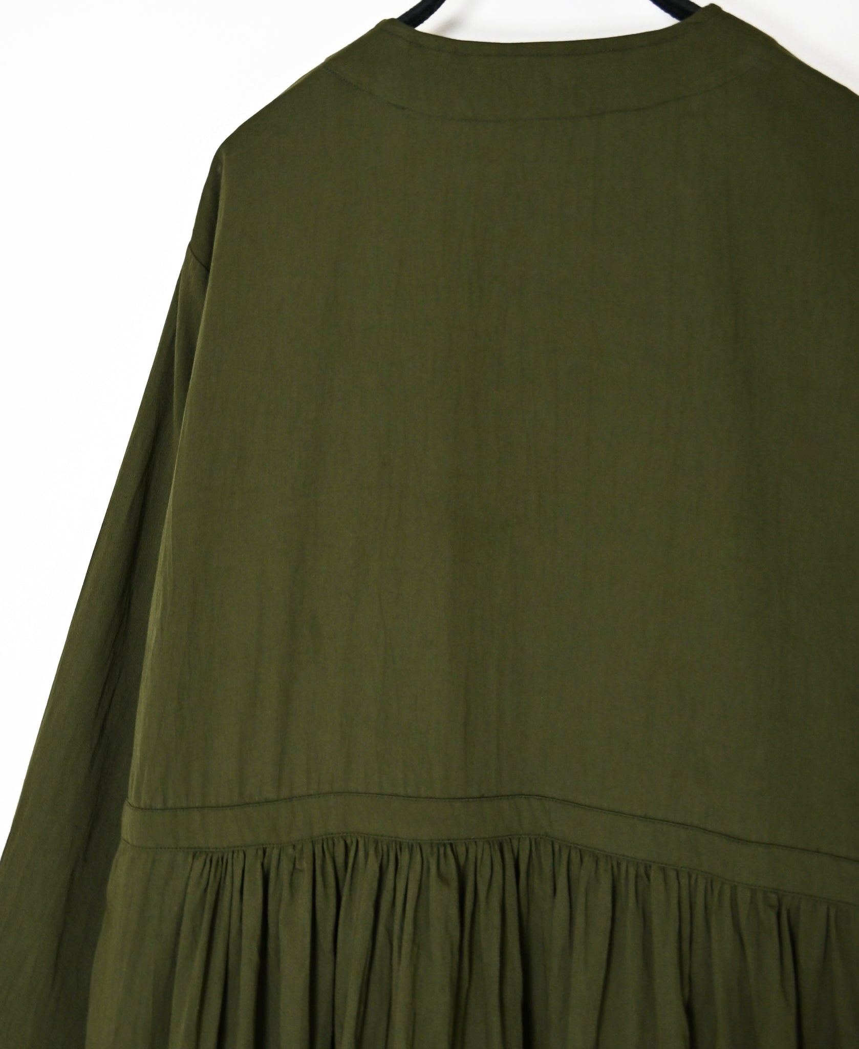NSL26563 COTTON SATIN PLAIN CACHE COEUR DRESS WITH PLEATS